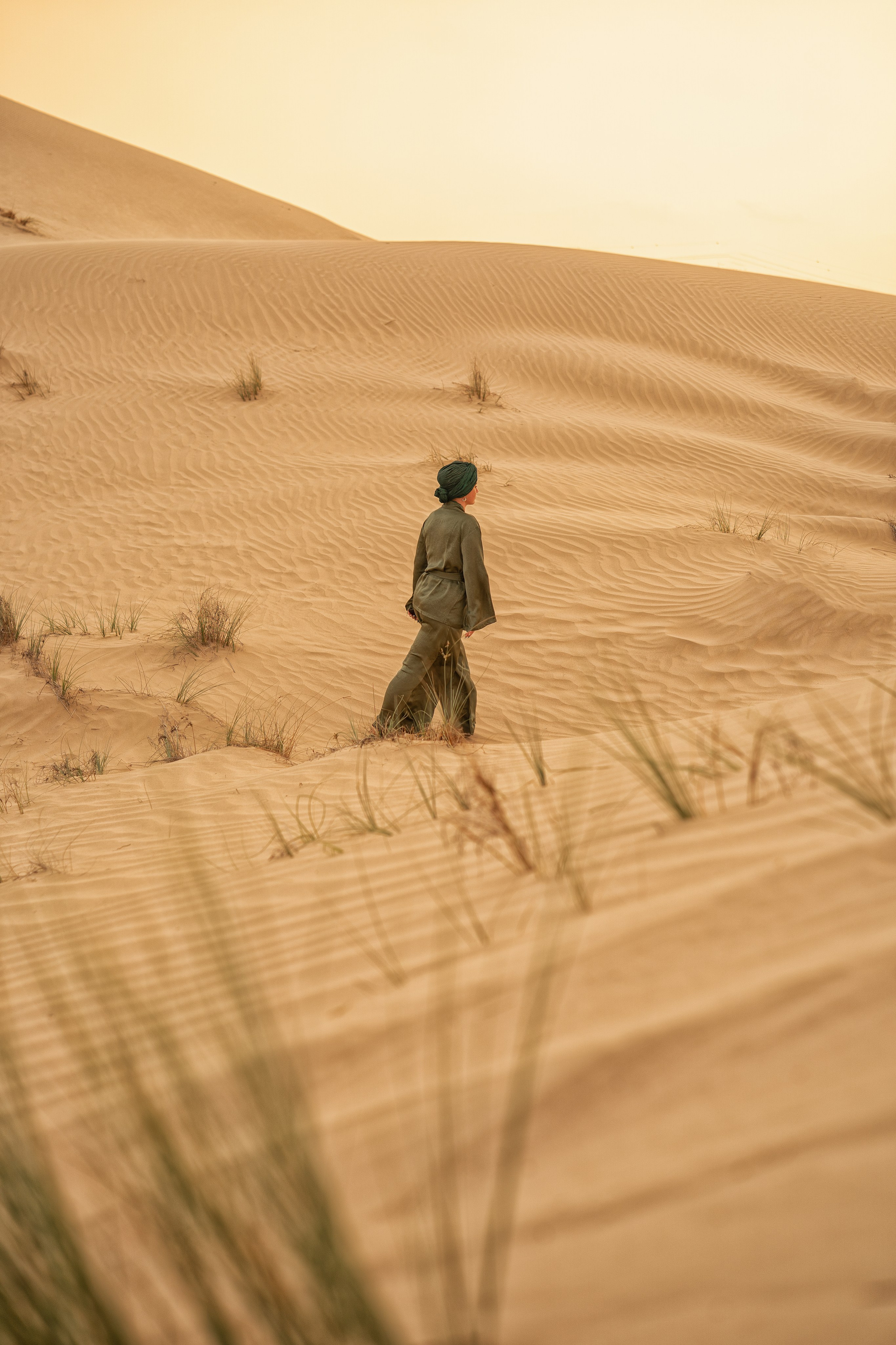 Desert Photoshoot in Abu Dhabi — Magic of Light, Wind & Emotion. Mariia Safronova is your photographer in Abu Dhabi and Dubai