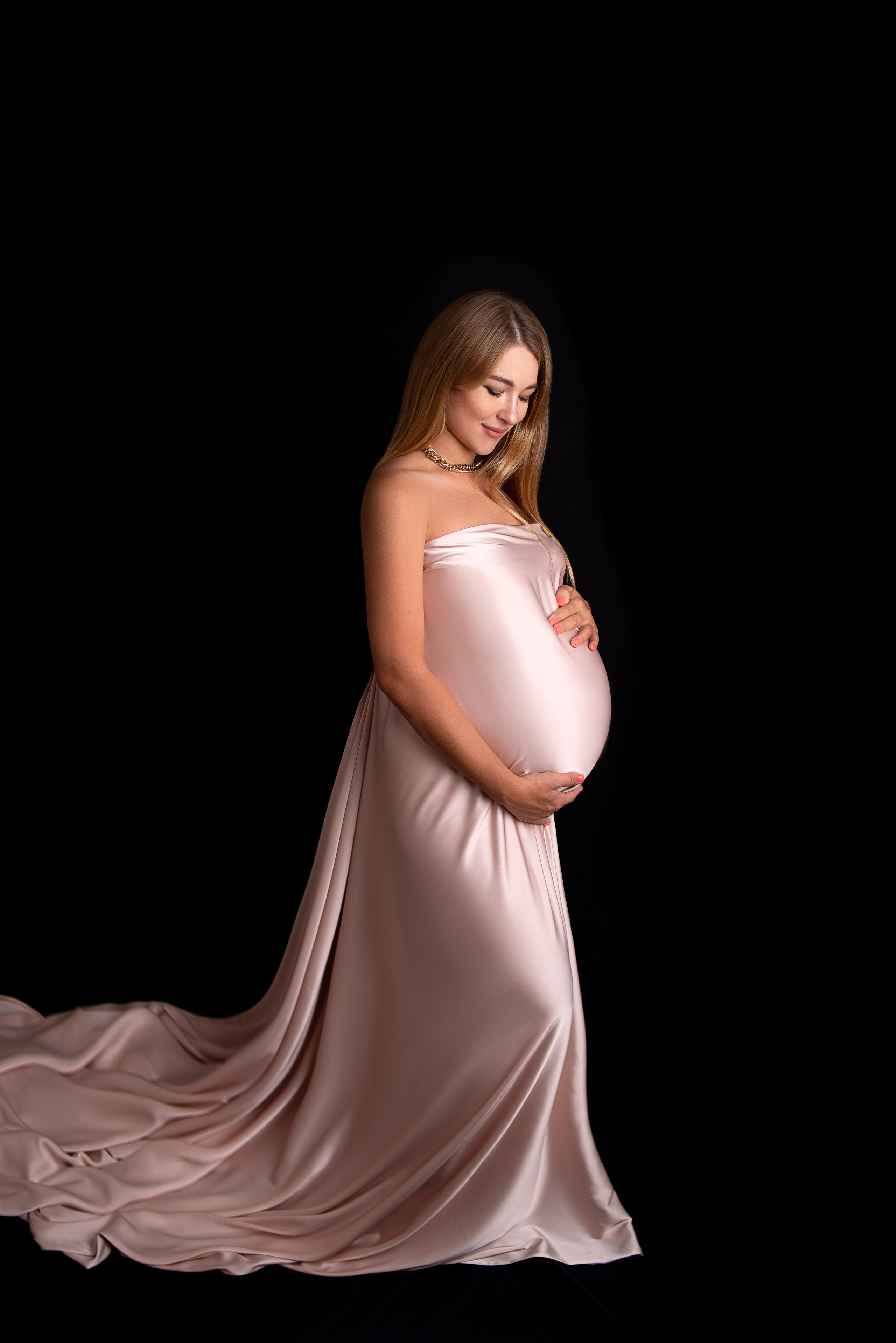 Babybauchshooting in Berlin – Elegant & Natürlich