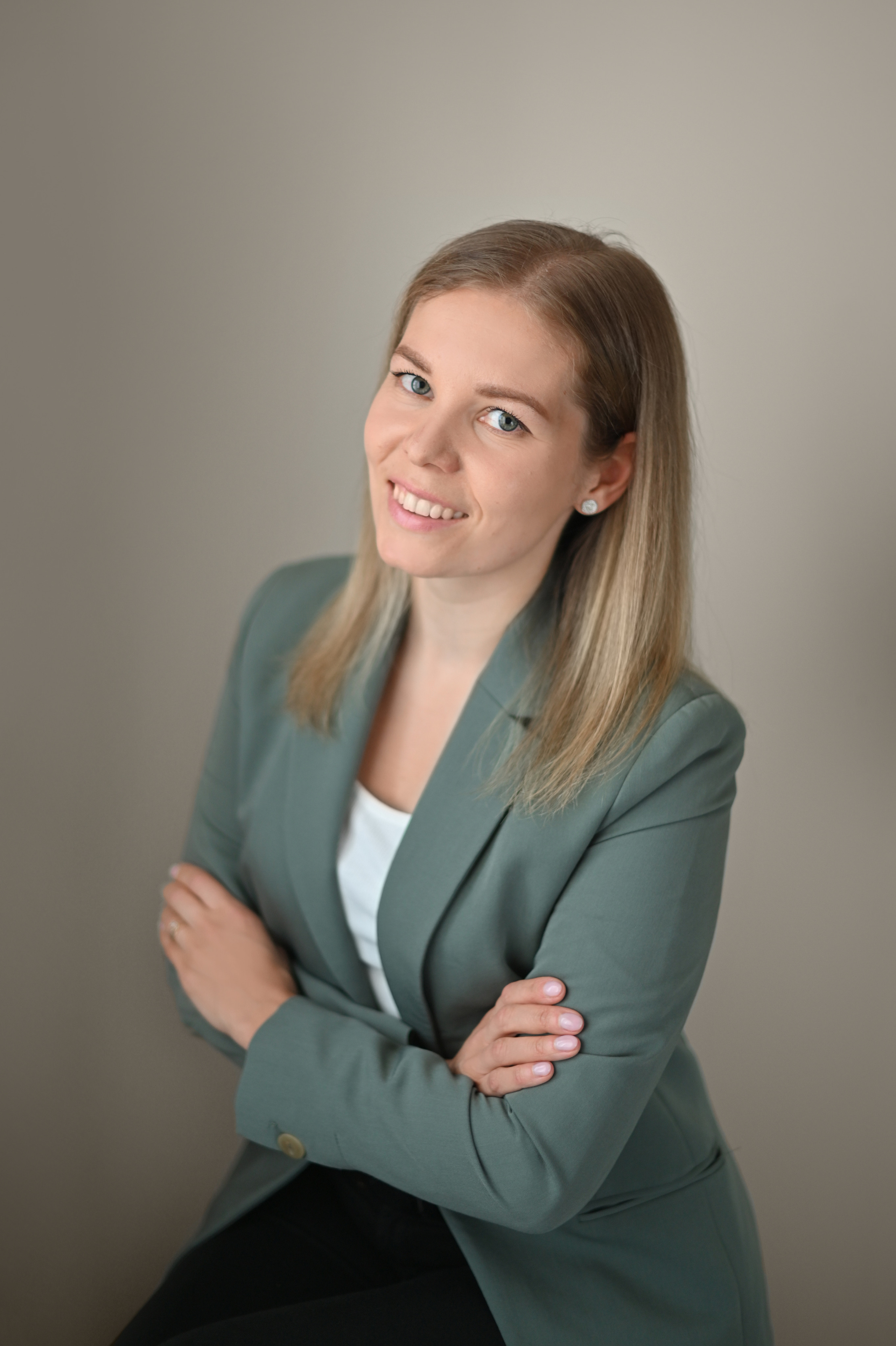 Деловой портрет. Детский и семейный фотограф в финляндии дина пулкка. контент фотограф