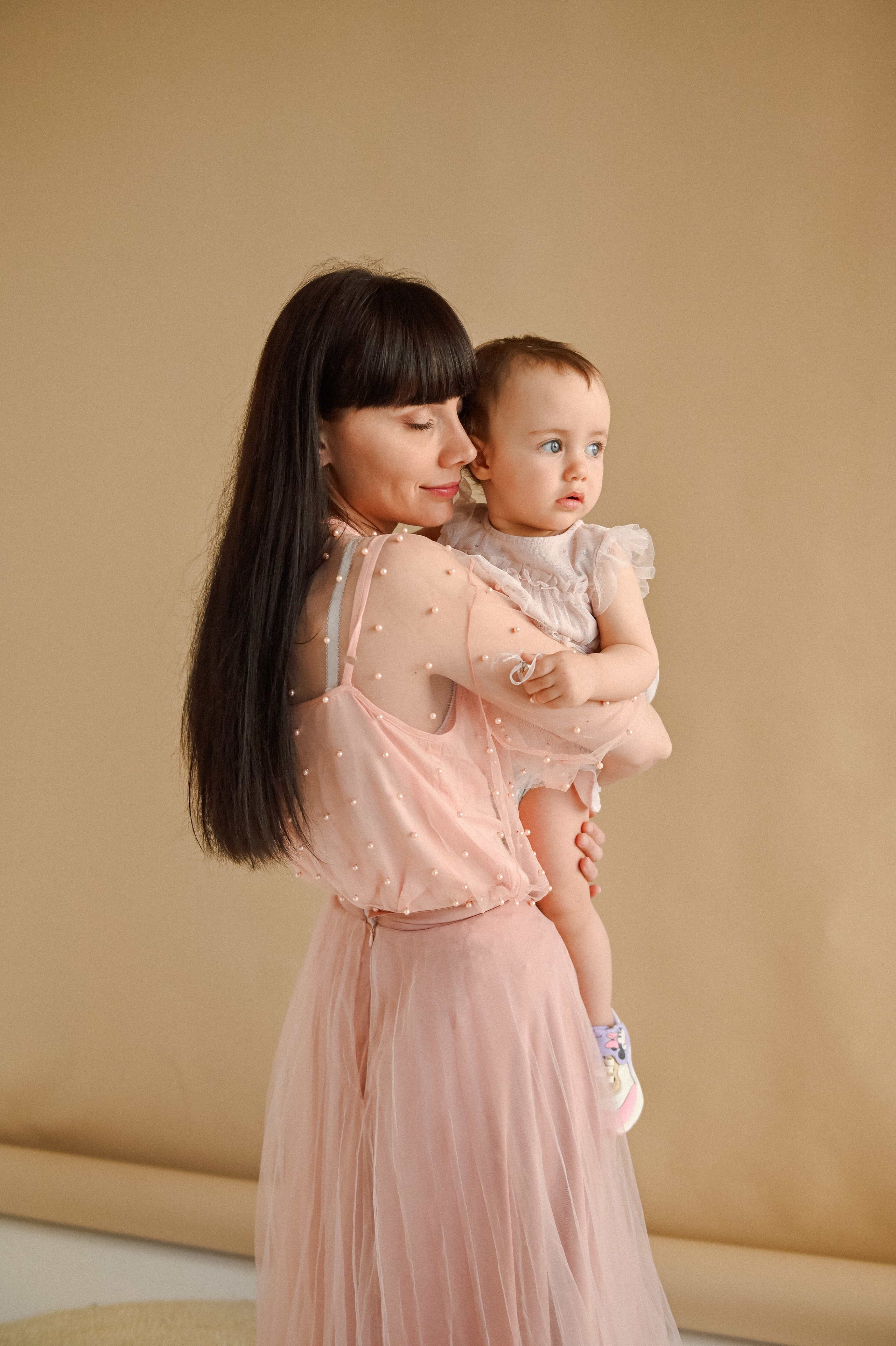 Годик в студии. Детский и семейный фотограф в финляндии дина пулкка. контент фотограф