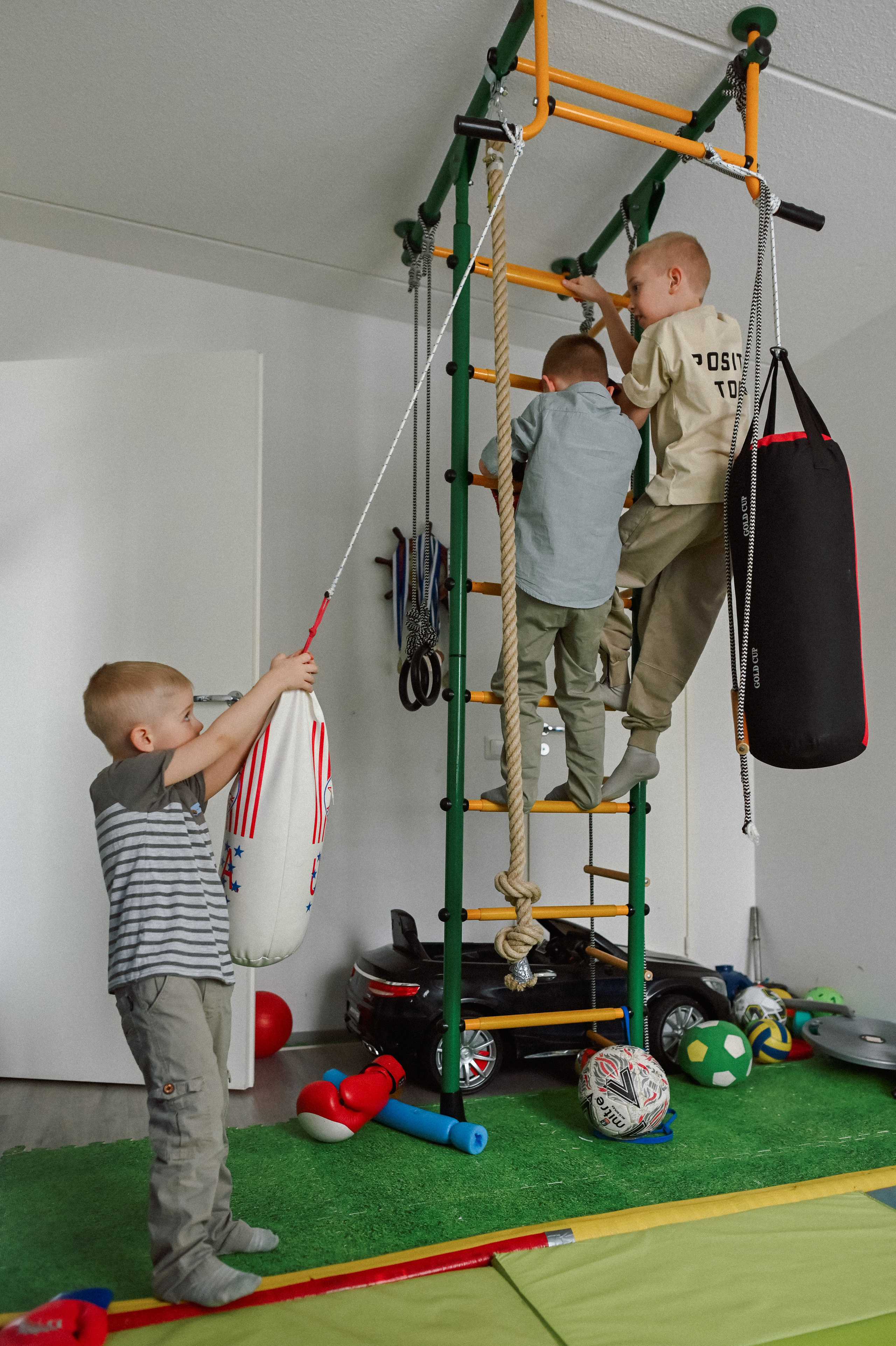 Семейное чаепитие. Детский и семейный фотограф в финляндии дина пулкка. контент фотограф