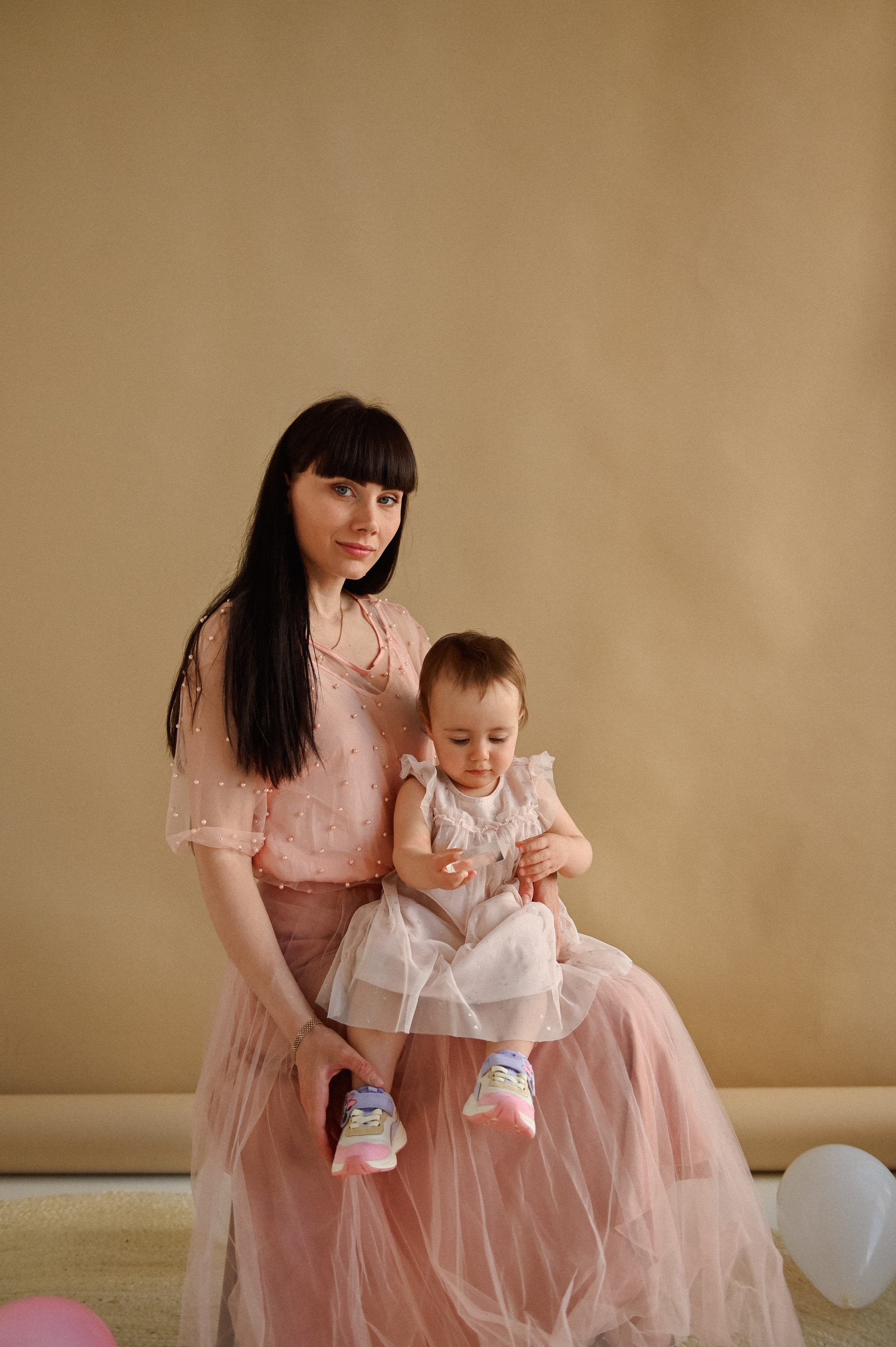 Годик в студии. Детский и семейный фотограф в финляндии дина пулкка. контент фотограф