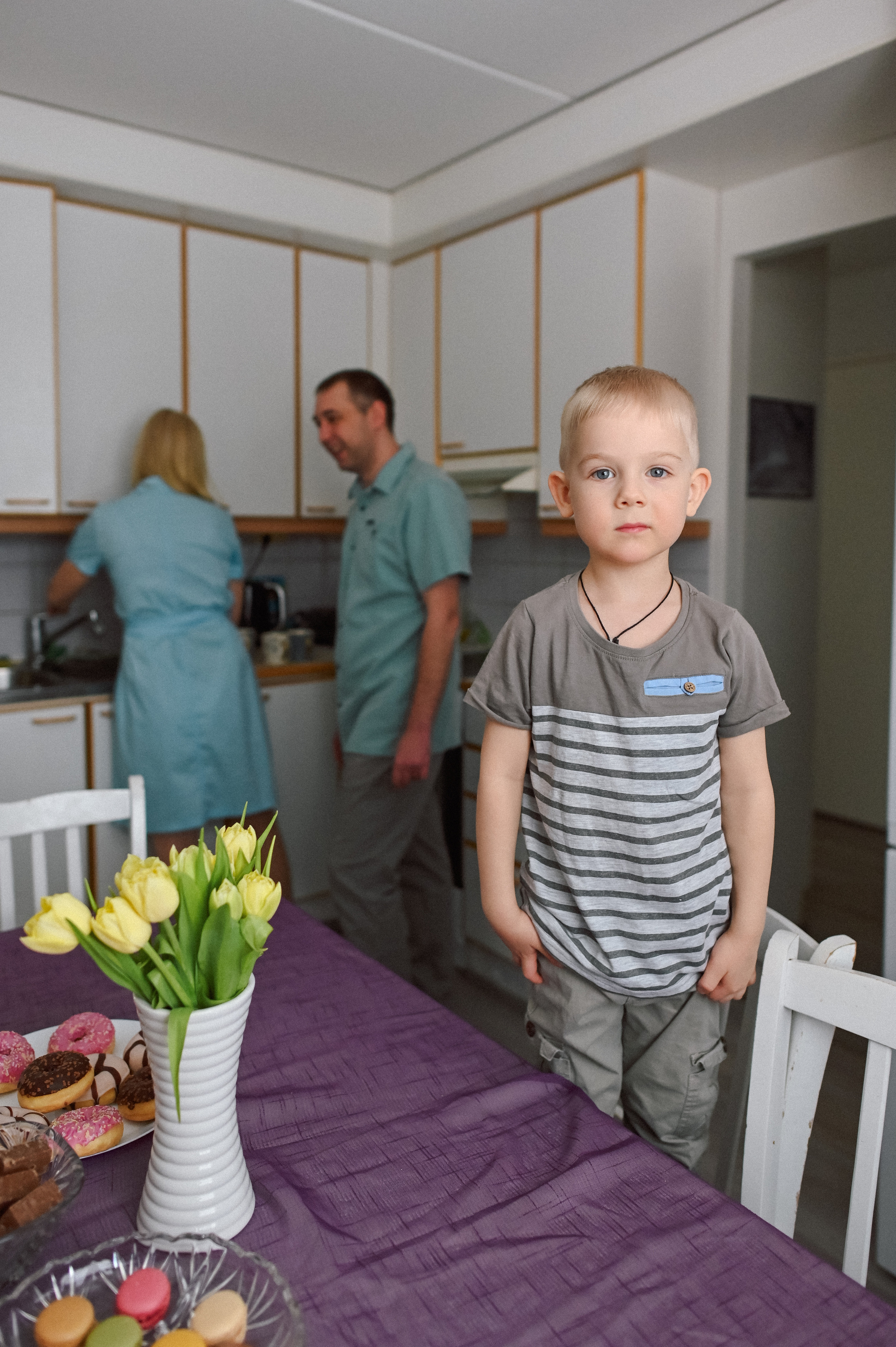 Семейное чаепитие. Детский и семейный фотограф в финляндии дина пулкка. контент фотограф