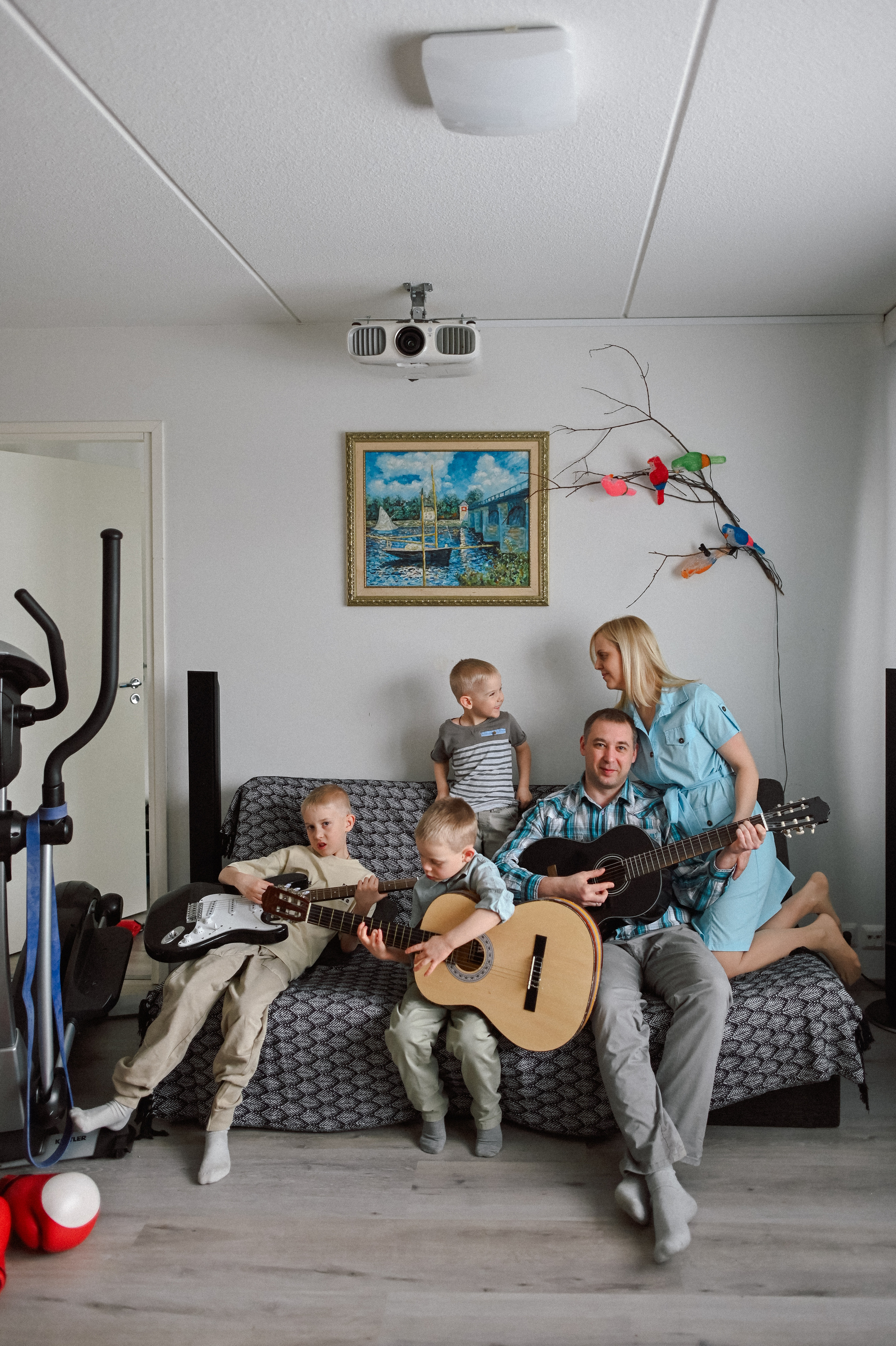 Семейное чаепитие. Детский и семейный фотограф в финляндии дина пулкка. контент фотограф