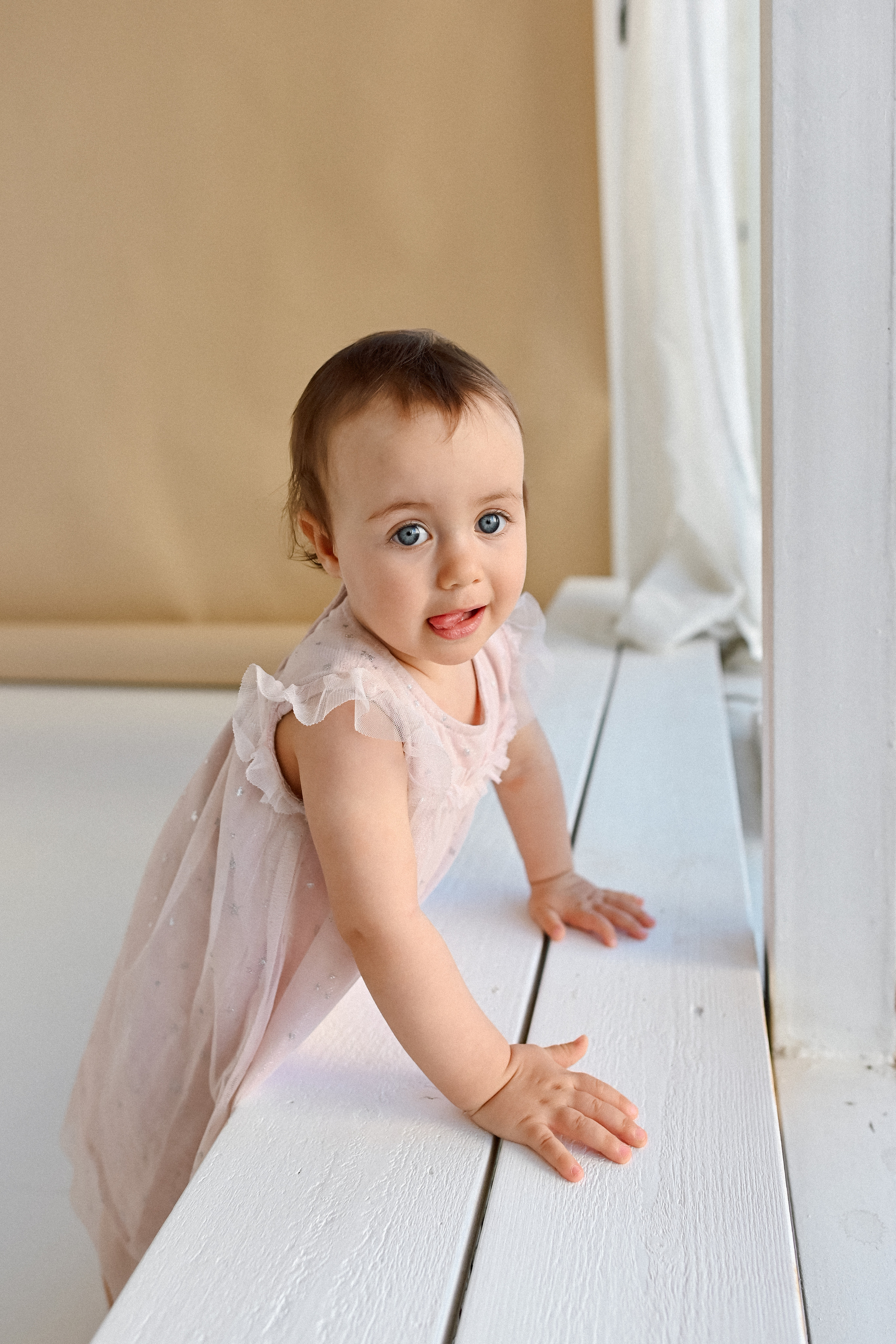 Годик в студии. Детский и семейный фотограф в финляндии дина пулкка. контент фотограф