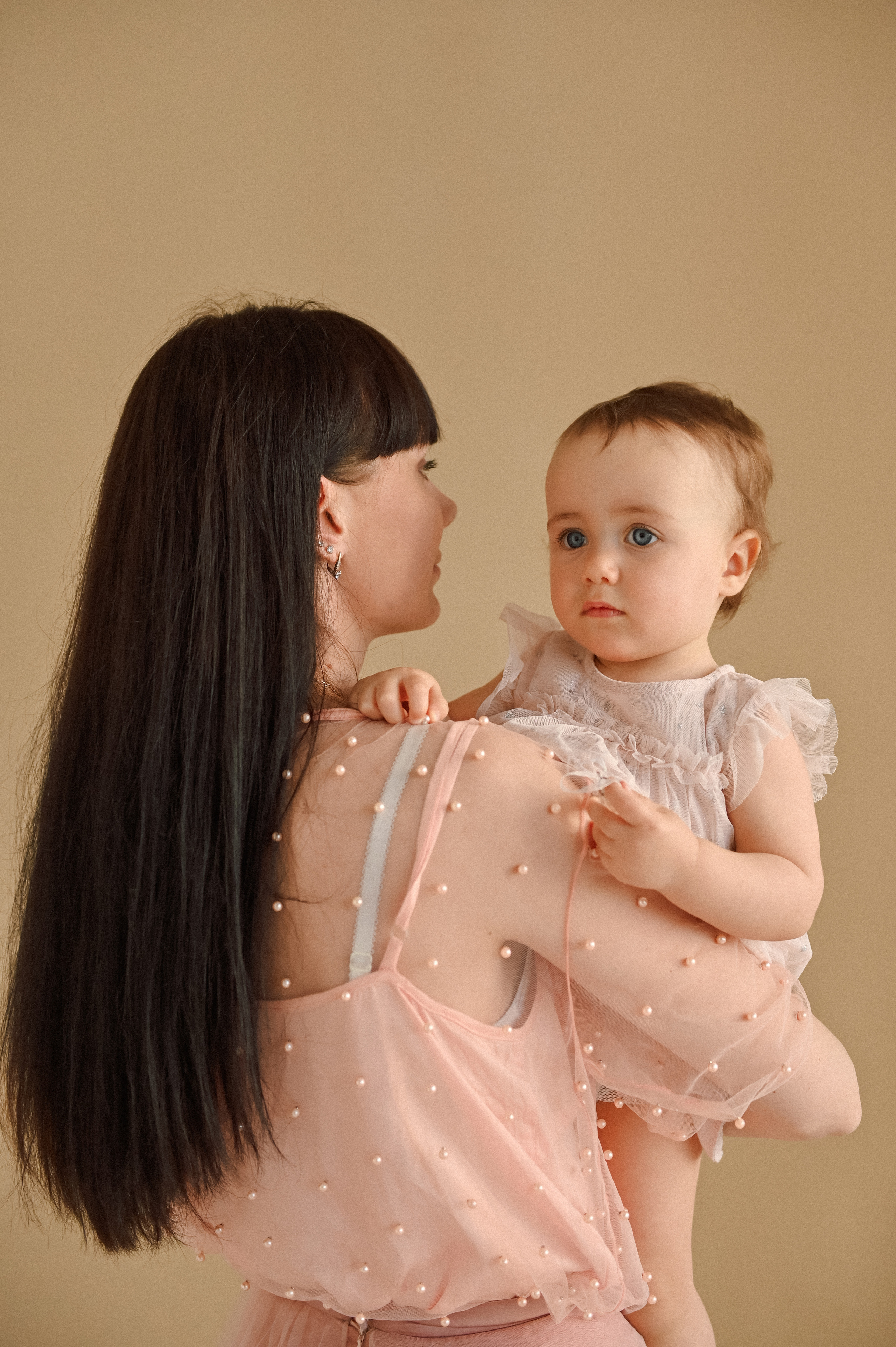 Годик в студии. Детский и семейный фотограф в финляндии дина пулкка. контент фотограф