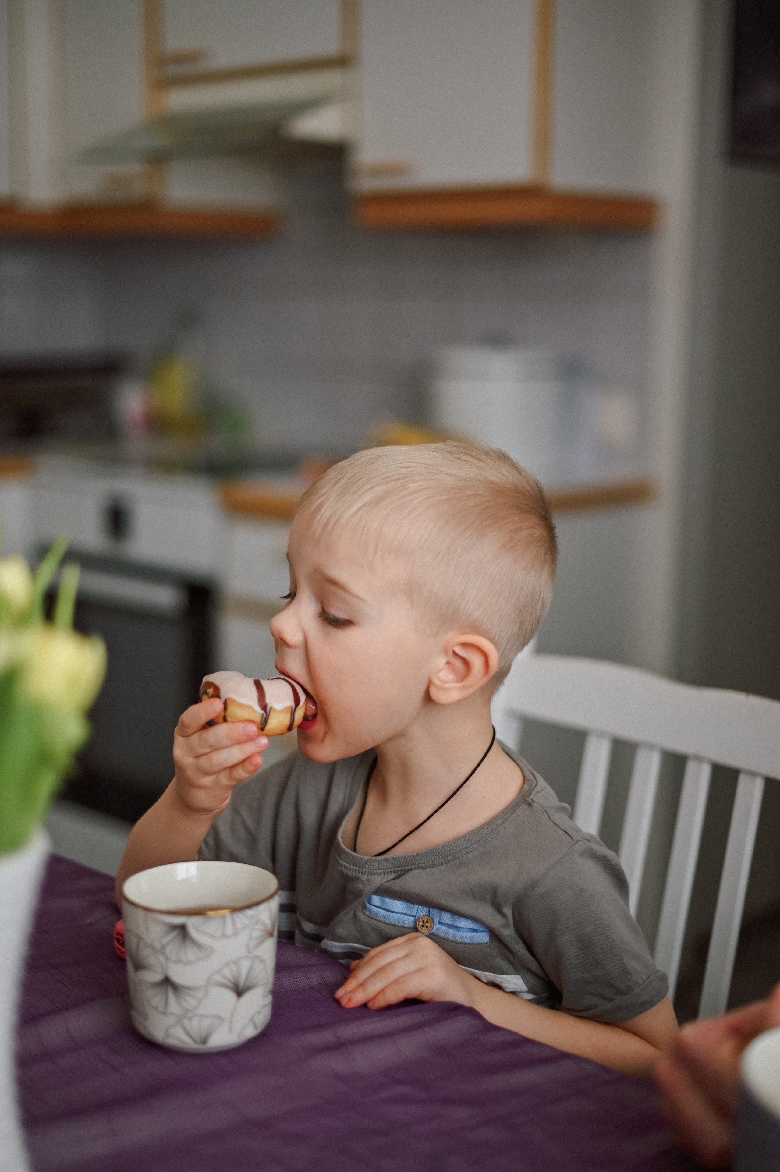 Семейное чаепитие. Детский и семейный фотограф в финляндии дина пулкка. контент фотограф