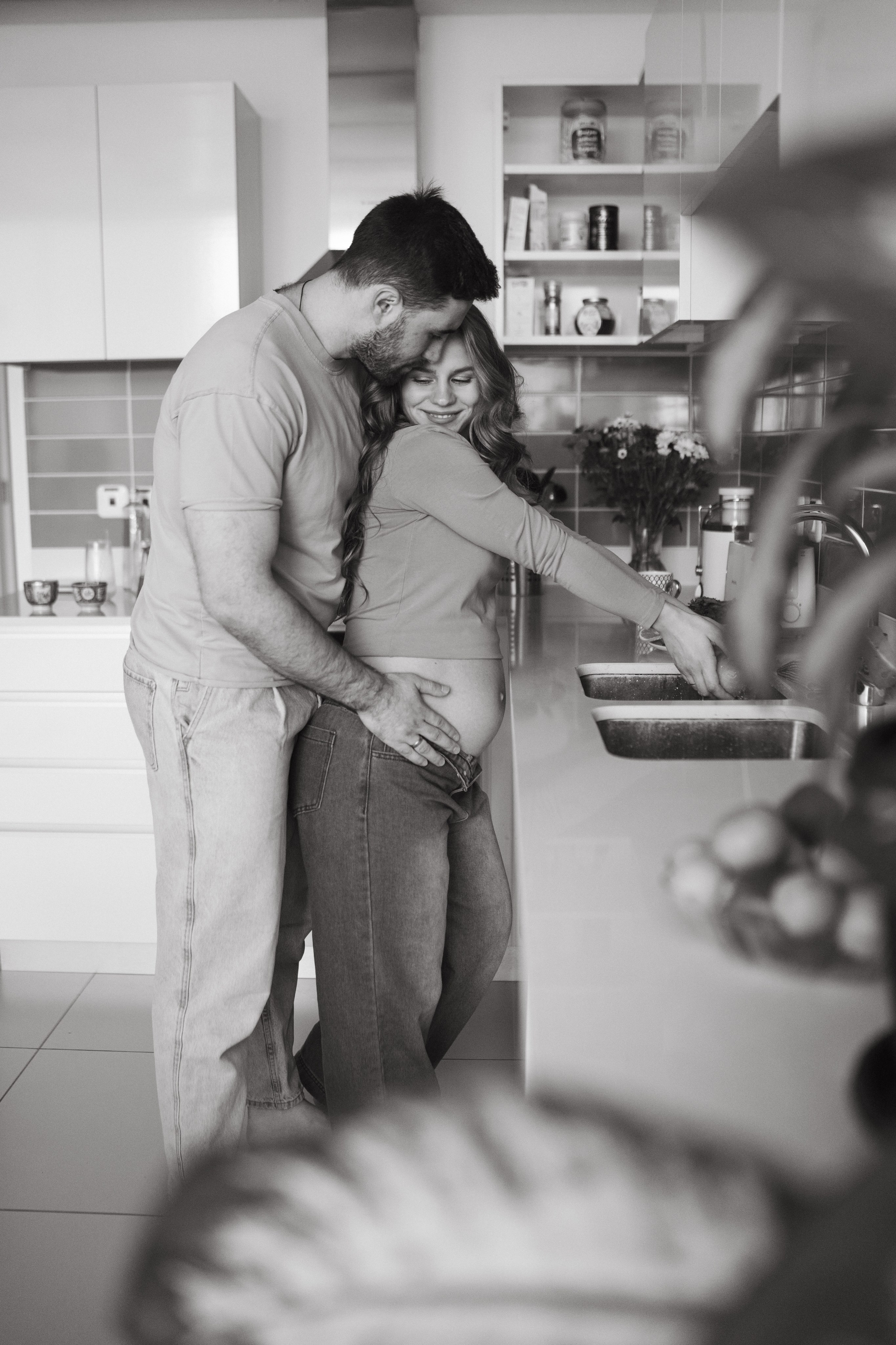 Dasha and Jenya. Maternity. Family photographer in Saudi Arabia