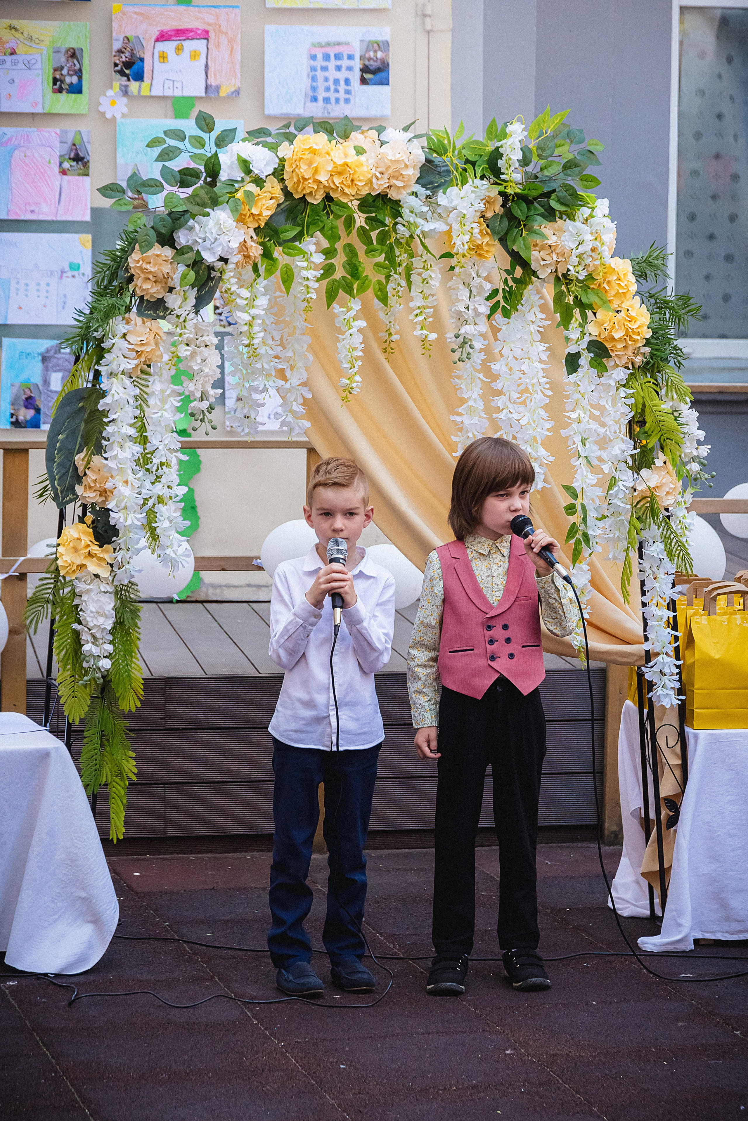 Zīles Skolas Izlaidums. Fotogrāfs Rīgā. Gīmenes, individuālās un dažādu produktu fotosesijas