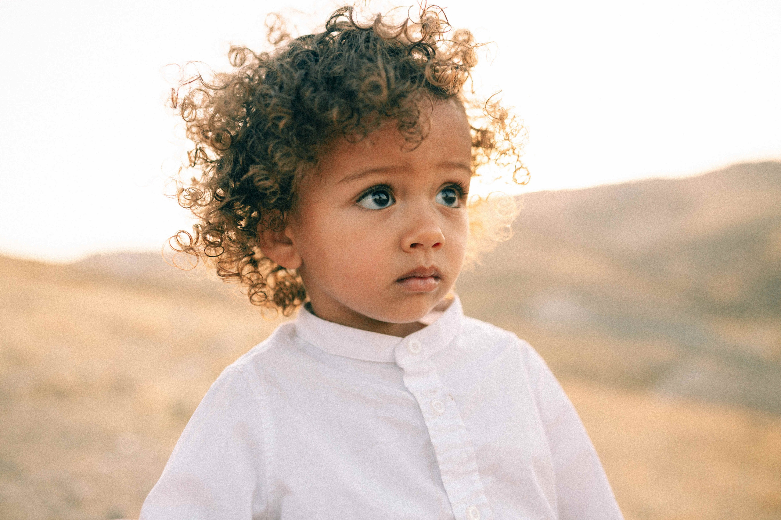 PHOTO SESSION IN THE DESERT NEAR MAALE ADUMIM. PHOTOGRAPHER IN ISRAEL