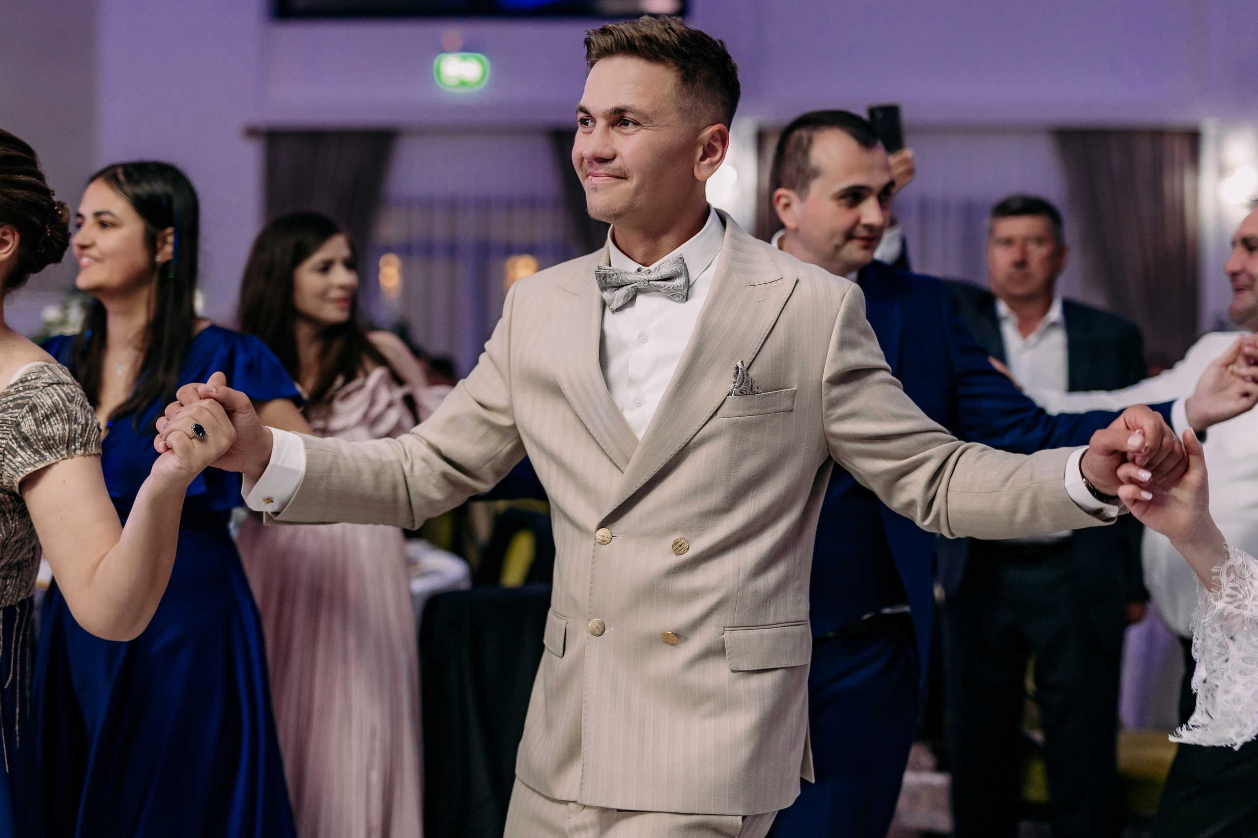 Nuntă Cristina & Alex. Photographer Miruna Buculei
