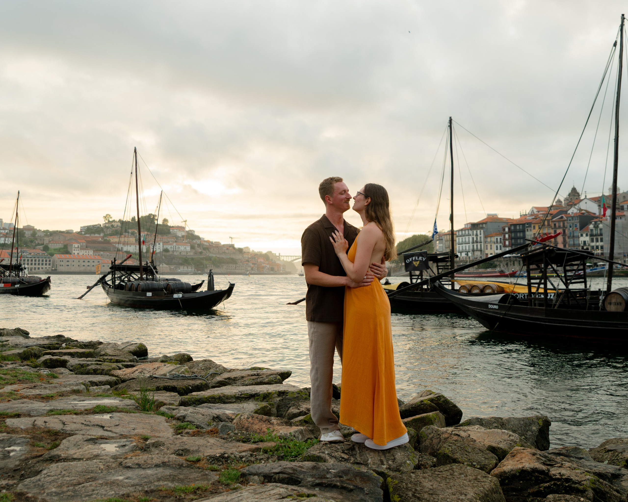 STEPHANIE and MICHAEL. Porto. Anastasiia Antoniuk portrait, family and couple photographer, Portugal