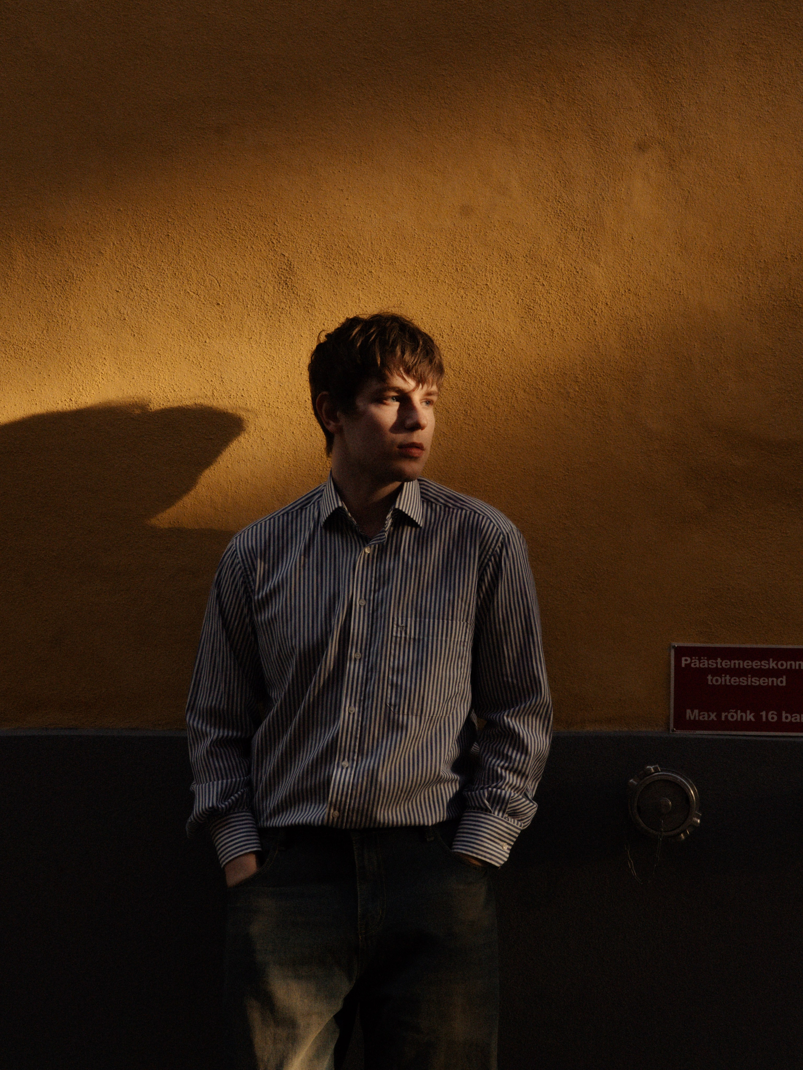 Kaamera ühel või teisel küljel. Meeste ja naiste fotograaf Tallinnas Anna Sipari