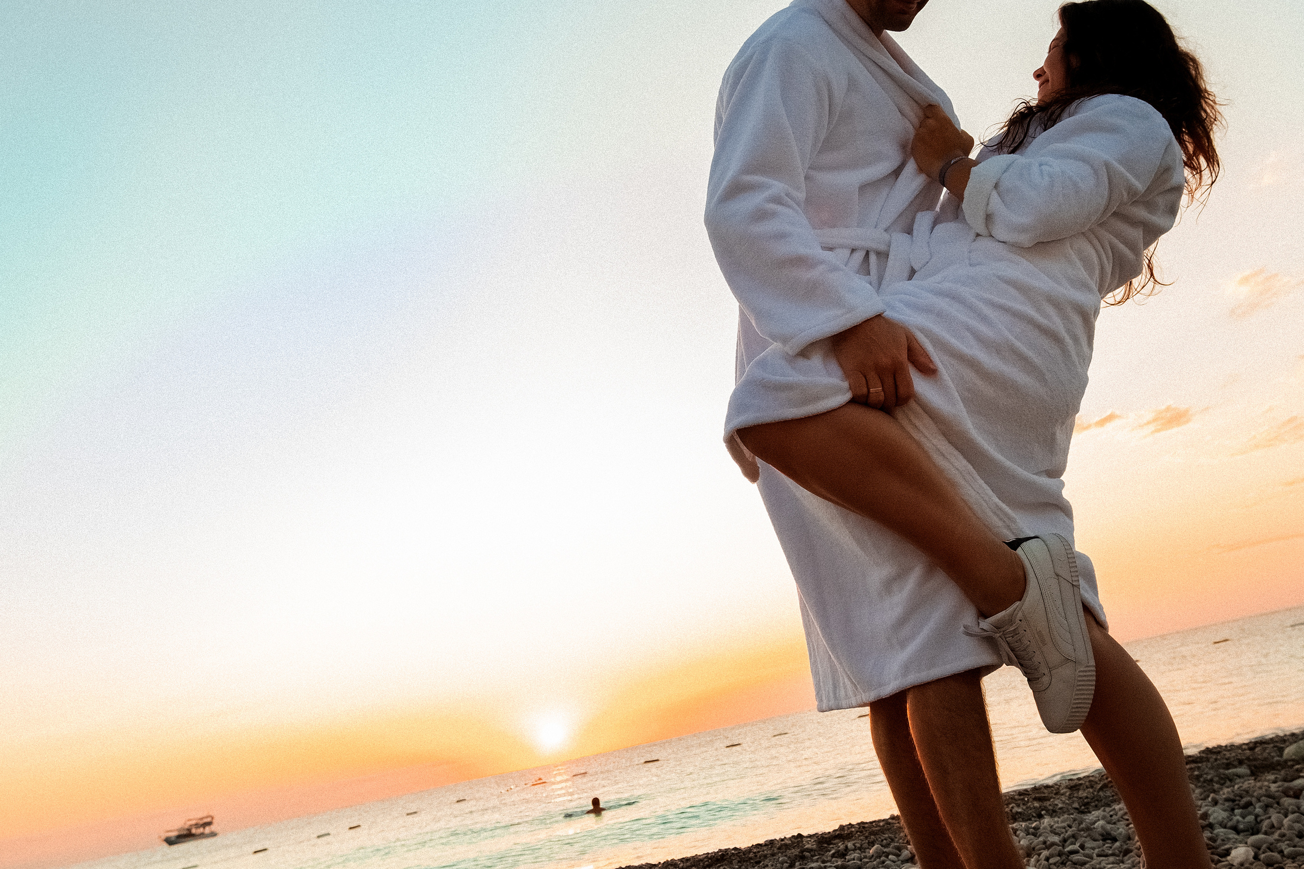 Кохання на світанку. Валерія Сичова. Сімейний та репортажний фотограф в Португаліі