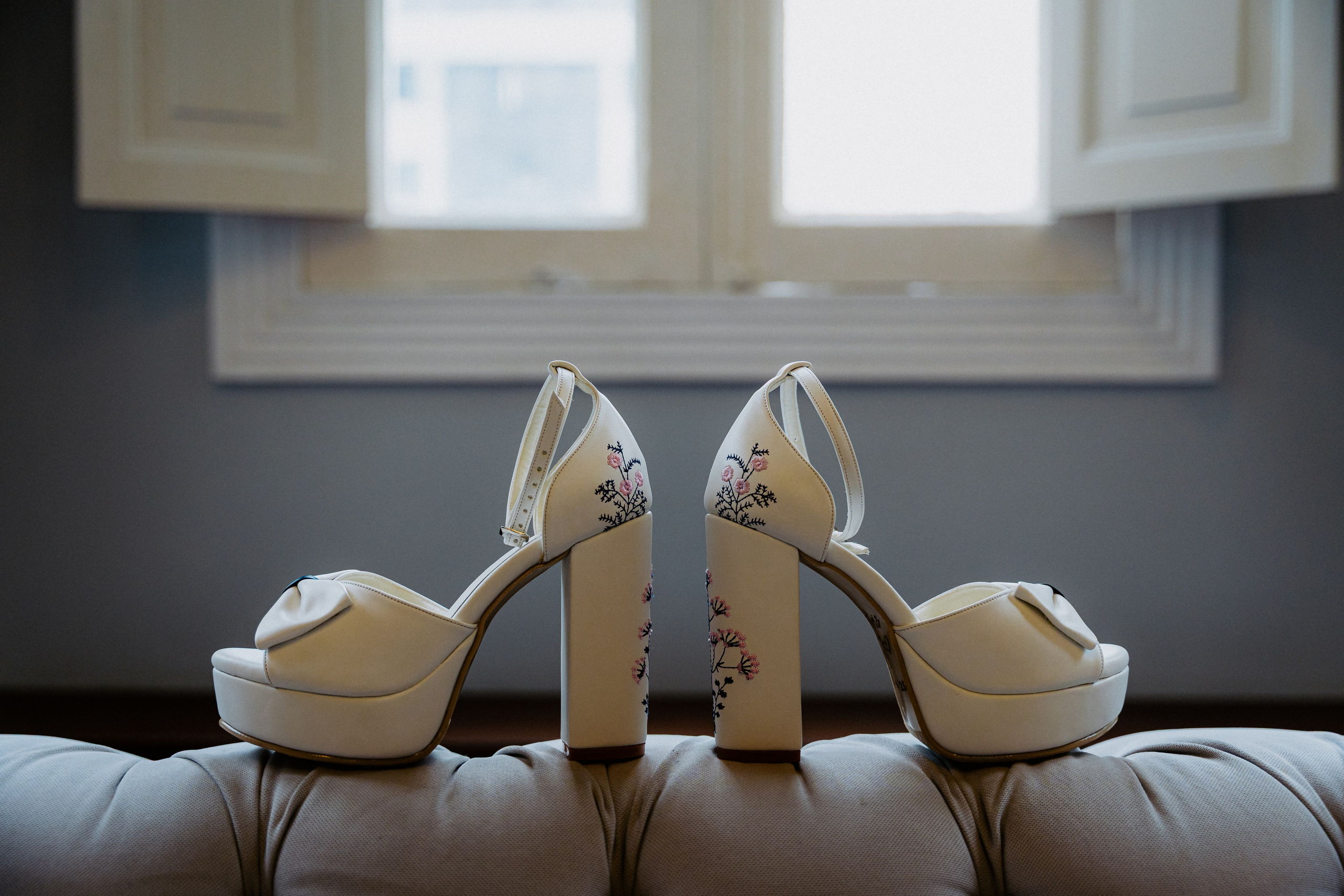 Perspectiva de la novia. Fotógrafo de Bodas en Lima | Ronhy Altamirano. Fotografía narrativa y cinematográfica para bodas, quinceañeras y eventos exclusivos