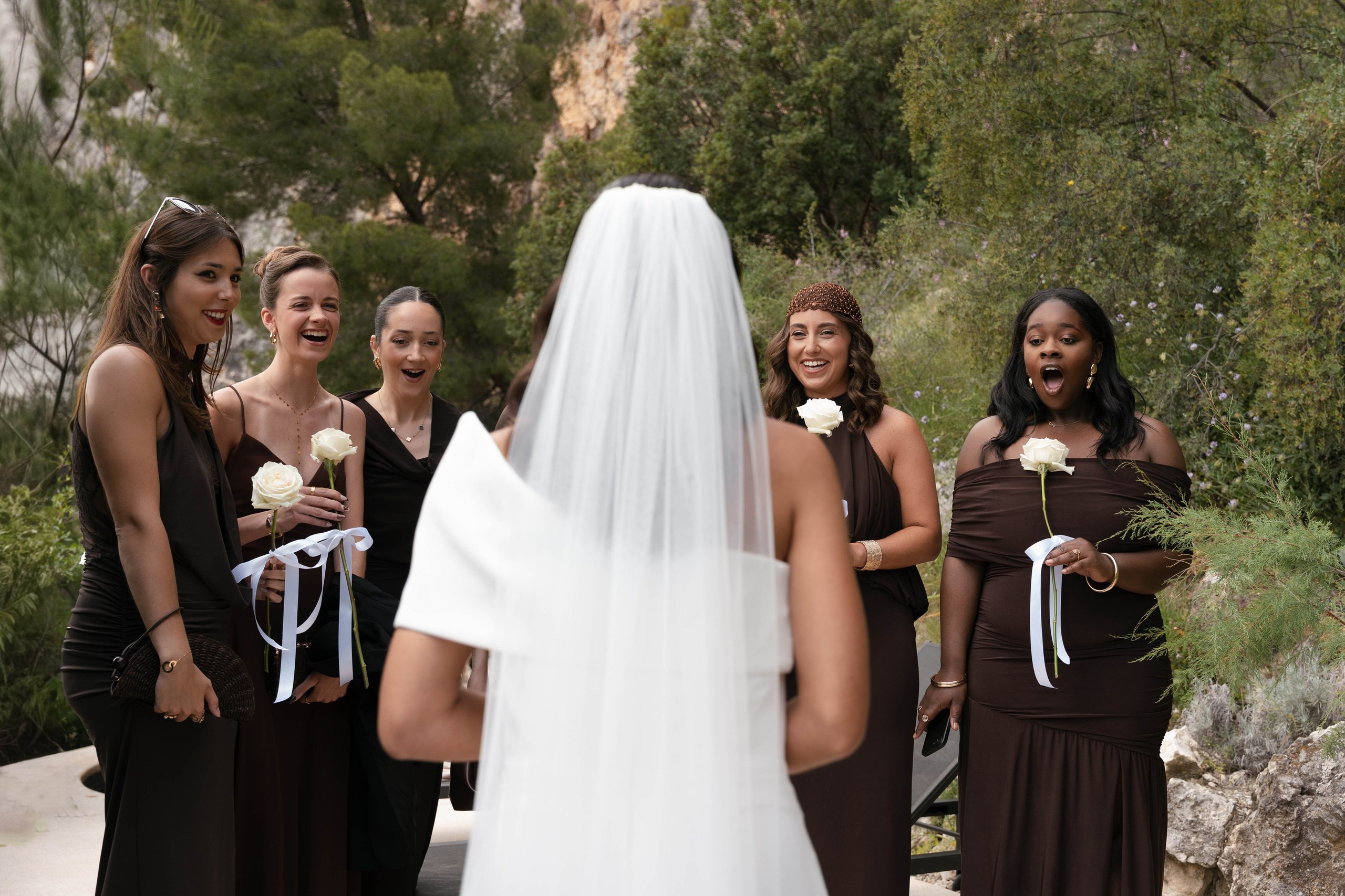 Sarah and Theo — VIVOOD. Fotógrafos de bodas de destino y creadores de contenido con base en España