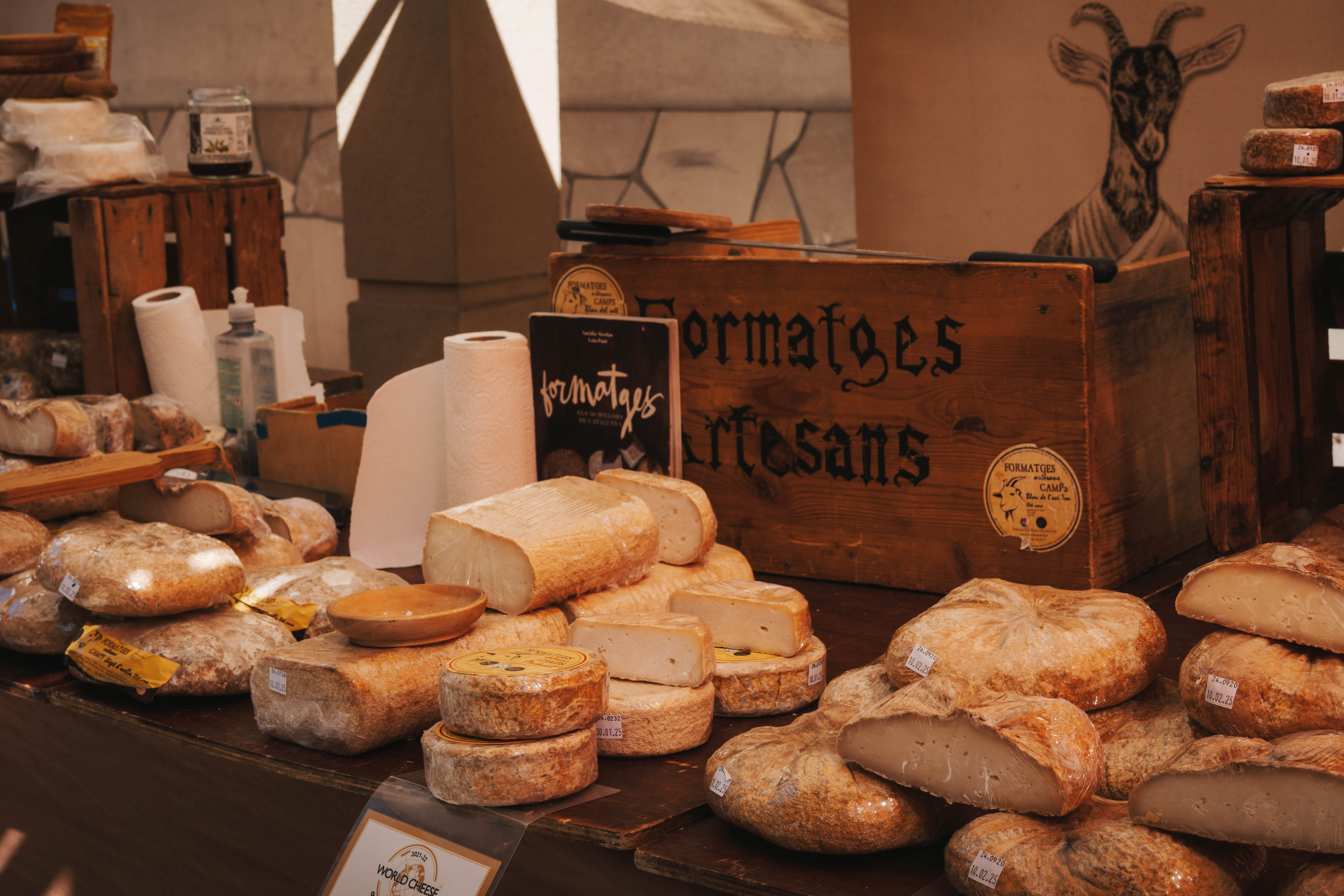 Mercadillo, La Pobleta de Bellveí. Alba del Norte Studio