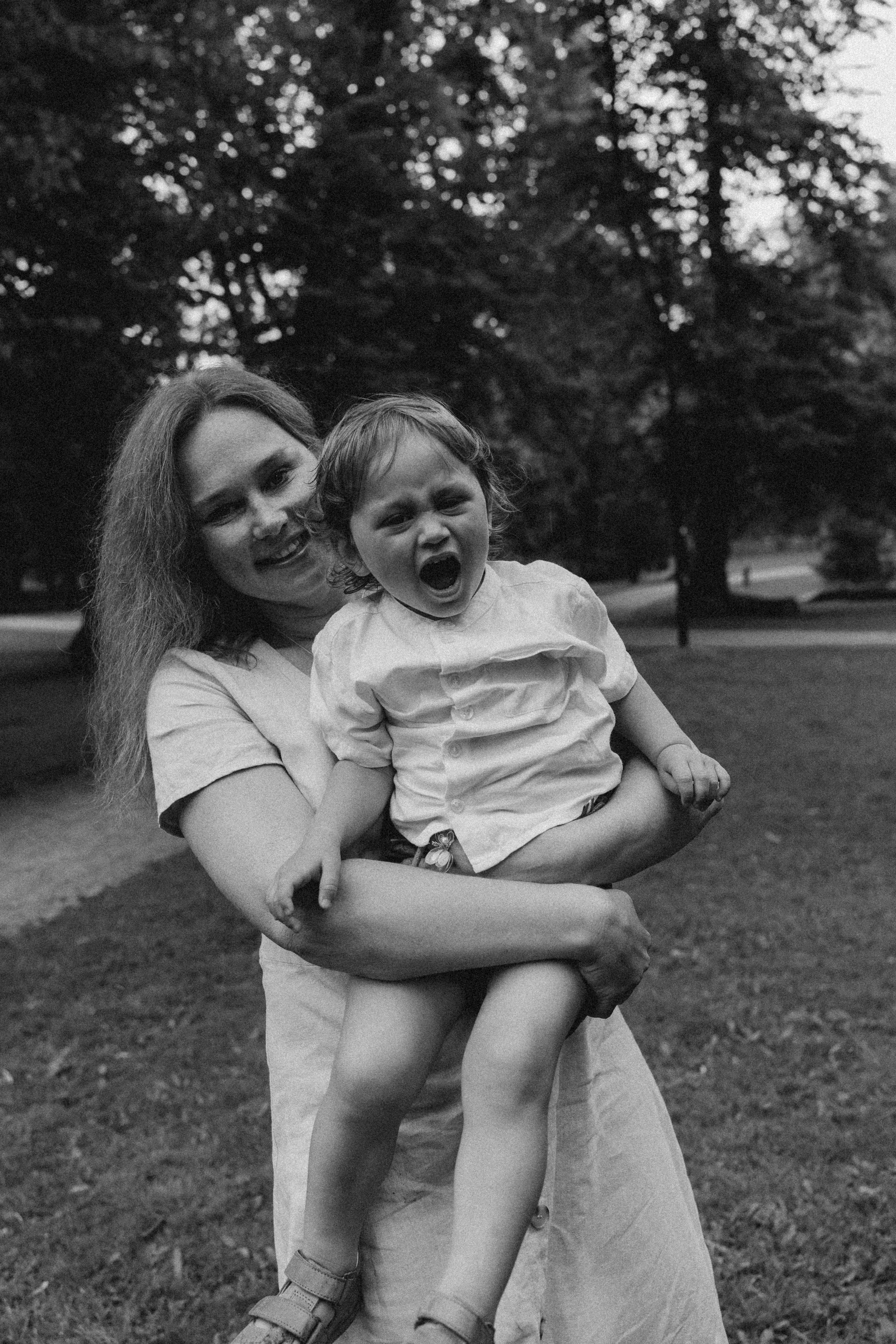 Kaivopuisto. Wedding and potrait photographer in Helsinki Vickan O