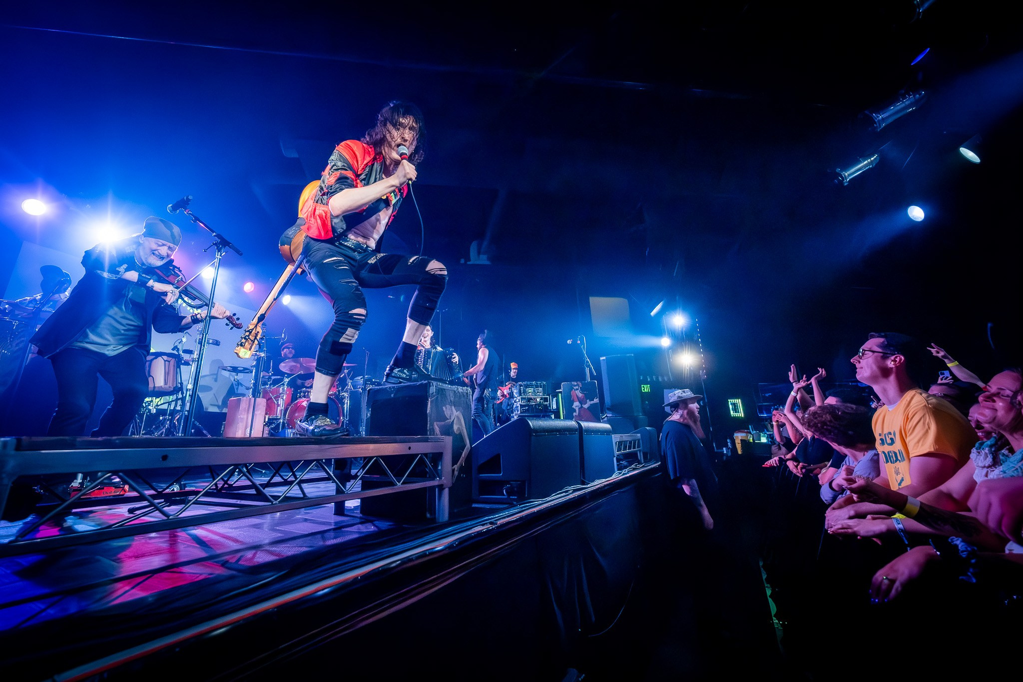 GOGOL BORDELLO / SACRAMENTO. Reportage concert portrait photography in the San Francisco Bay Area