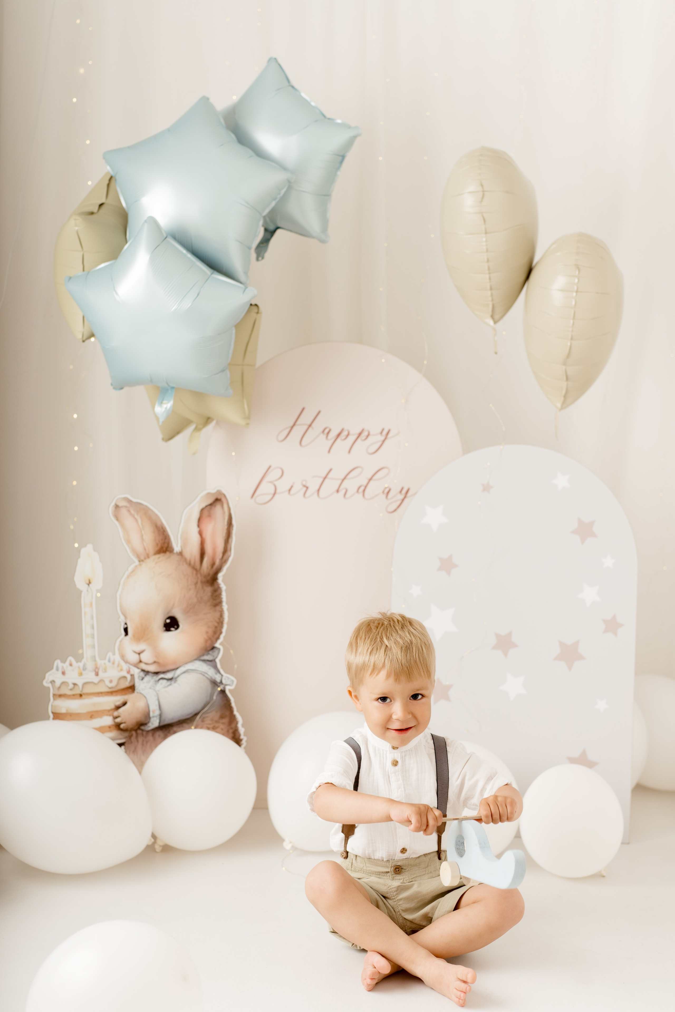 Sesja urodzinowa dziecięca. Fotograf Łódź - sesja ciążowa, noworodkowa, dziecięca. Studio w Łodzi