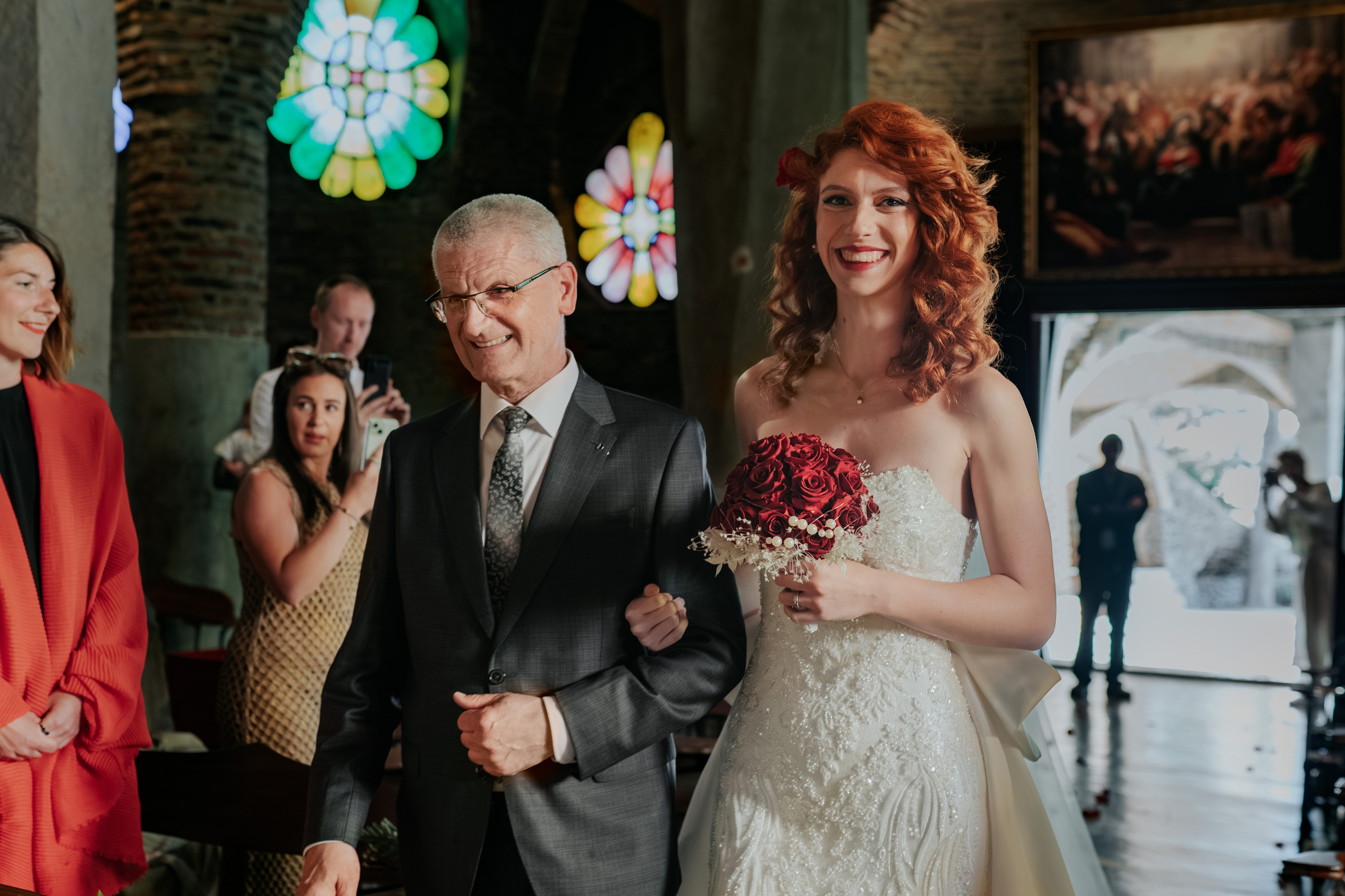 Havie & Isabel — a wedding in Gaudí’s Crypt. DiaFoto Weddings · Premium Destination Wedding Photographer & Videographer in Barcelona