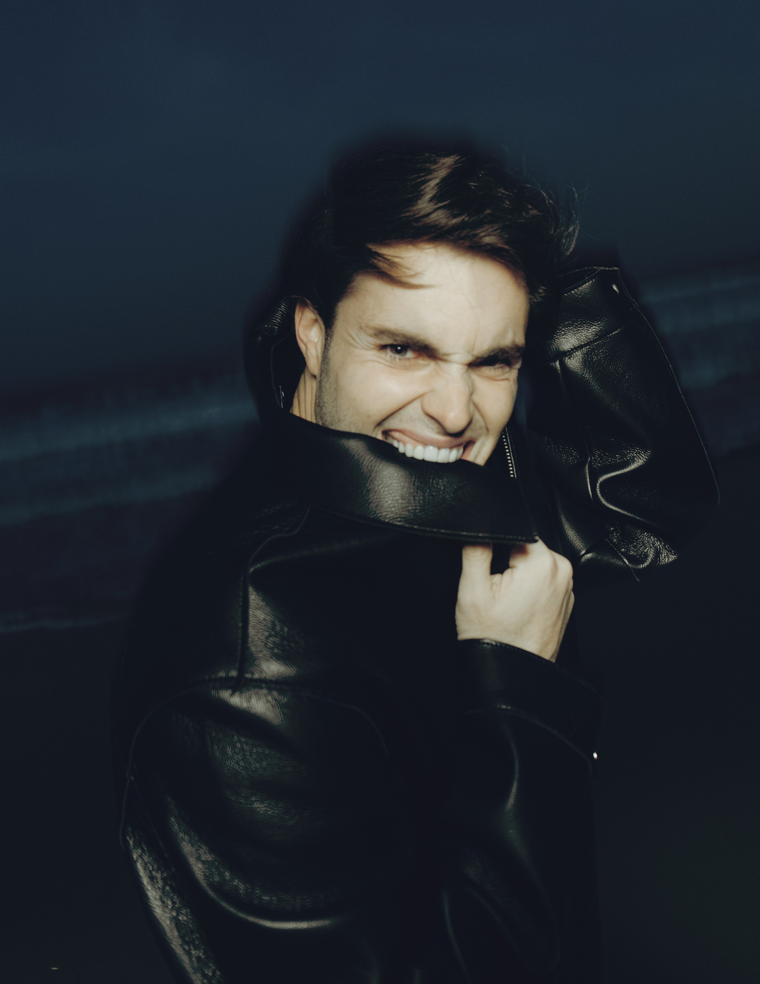 Портретная фотосессия Jaime Medina в дюнах в Гуардамаре