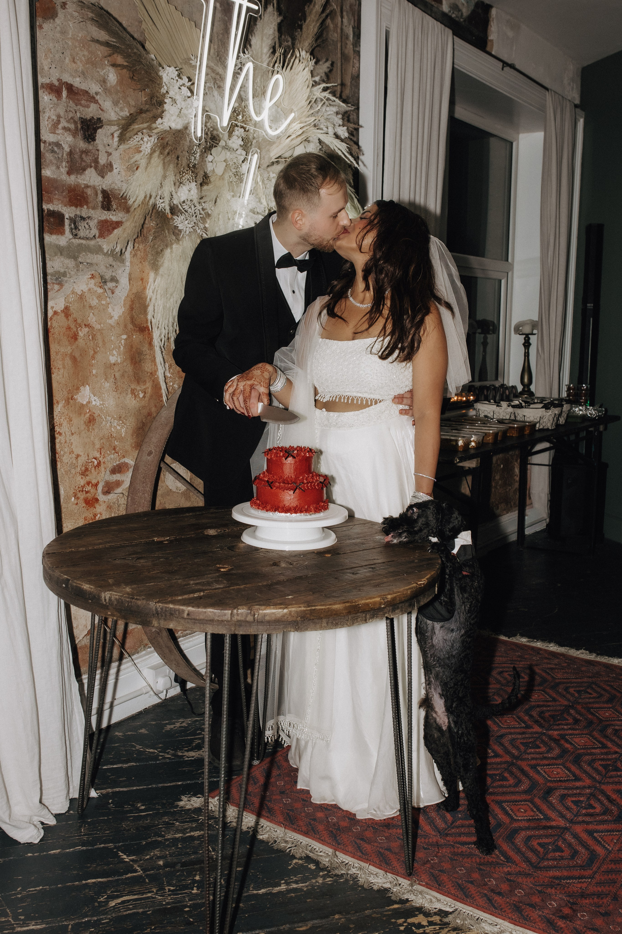 Ayushi and Tomasz. Wedding and Portrait Photographer Evie Moon