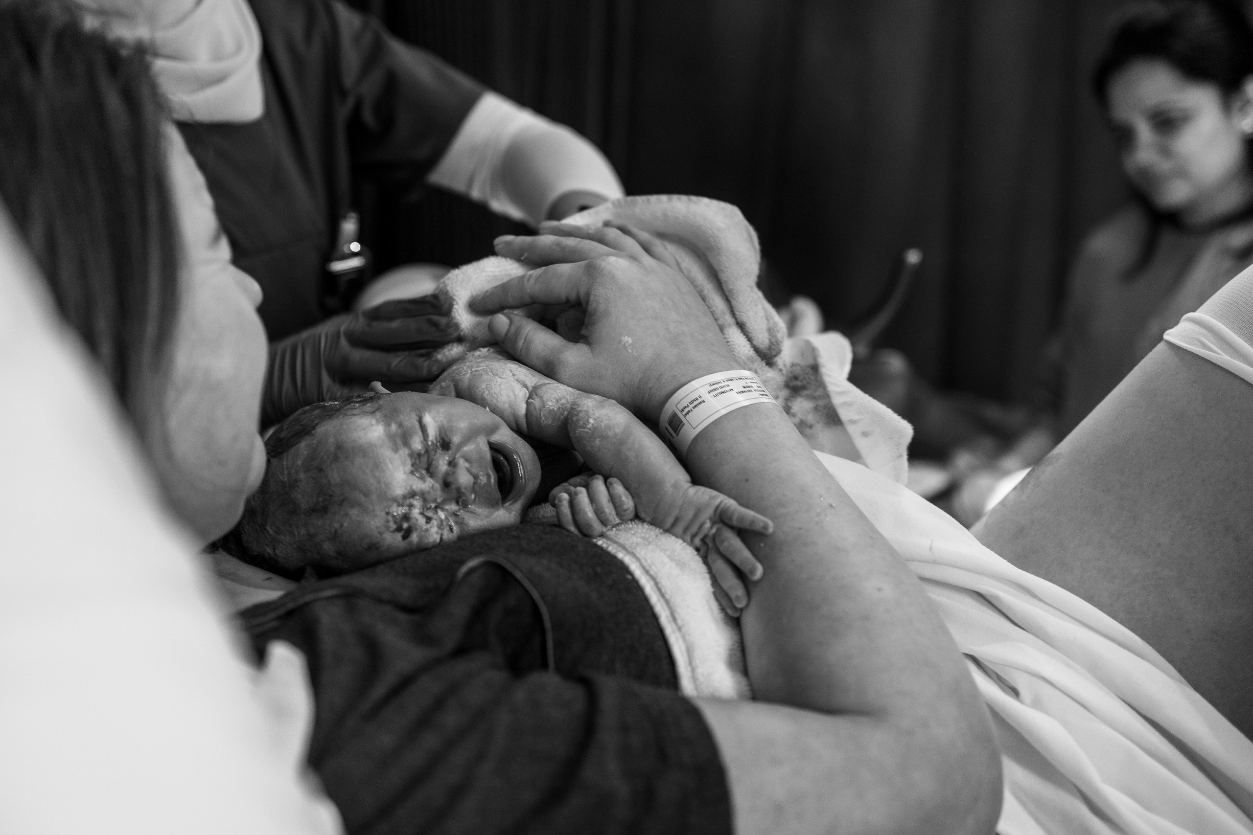 First meet. Фотограф родов, семей и новорожденных малышей в Дубае