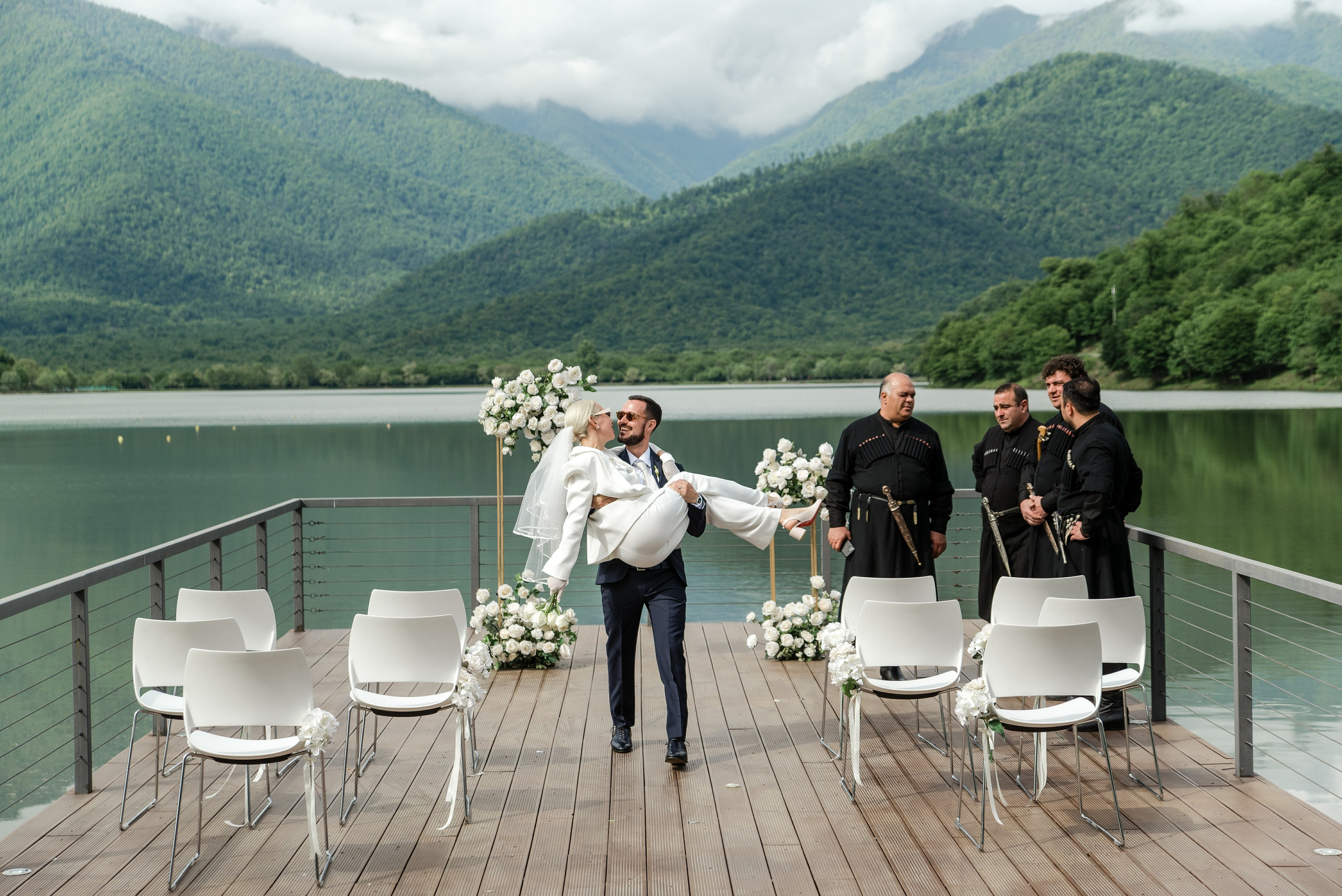 Свадебный фотограф Лара Татосян. Портфолио фотографа в Грузии, Армении и ОАЭ. Свадебные фотографы в Грузии, Армении. Макс Коваленко и Лара Татосян. Свадебный видеограф