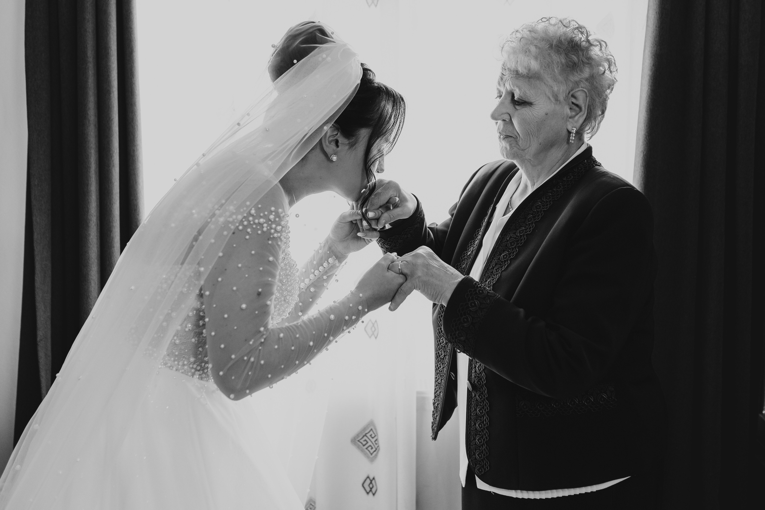 Nuntă Ana & Iulian. Photographer Miruna Buculei