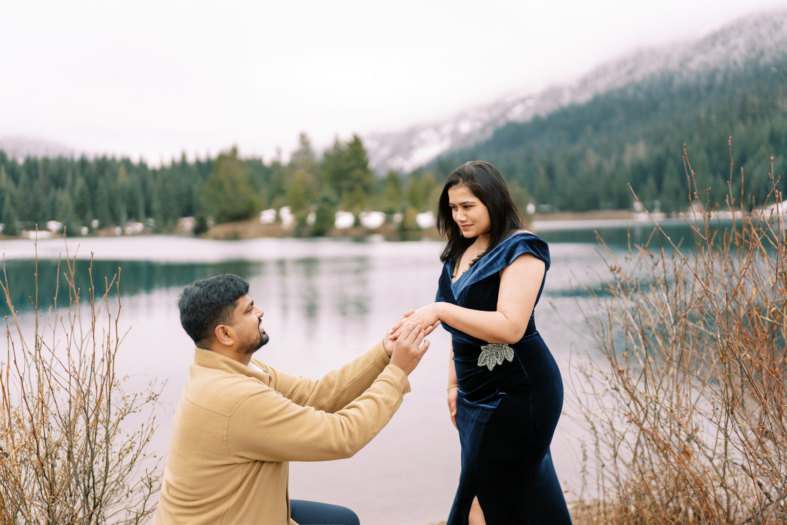 Engagement photoshoot. Date & TJ. Gold Creek Pond. December 2024. EVAN ARISTOV WEDDING PHOTOGRAPHY — Seattle Wedding Photographer