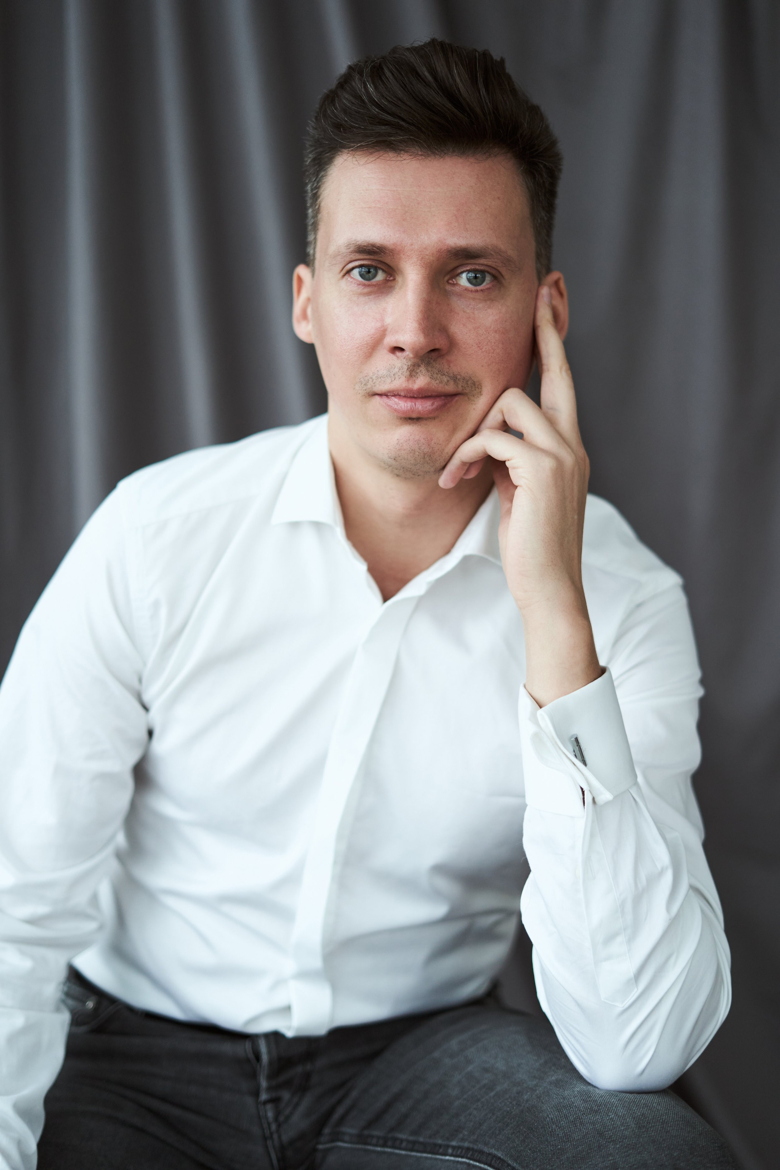 VERSLO PORTRETAI. Fotografas Jevgenijus Misevič — misevicphoto.com