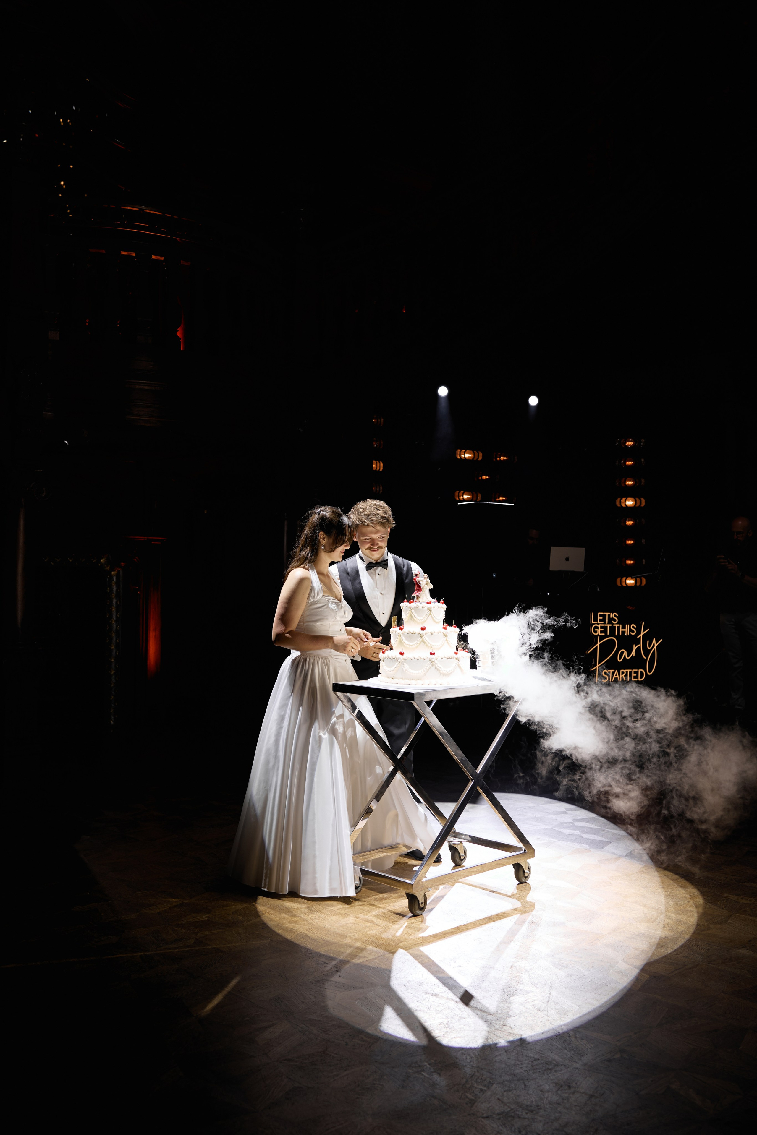Wiktoria & Kacper. Pałac Goetz. Fotograf ślubny i rodzinny w Krakowie Yana Klymova