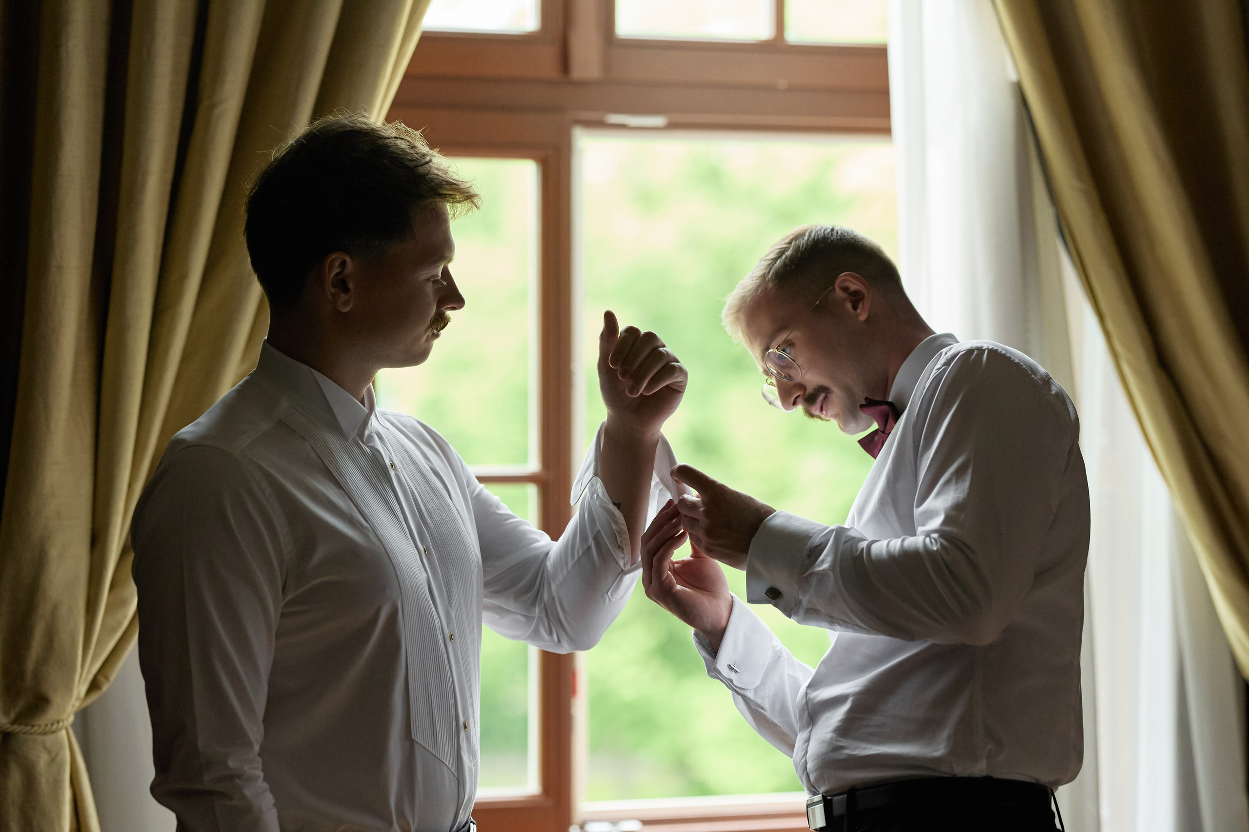 Wiktoria & Kacper. Pałac Goetz. Fotograf ślubny i rodzinny w Krakowie Yana Klymova