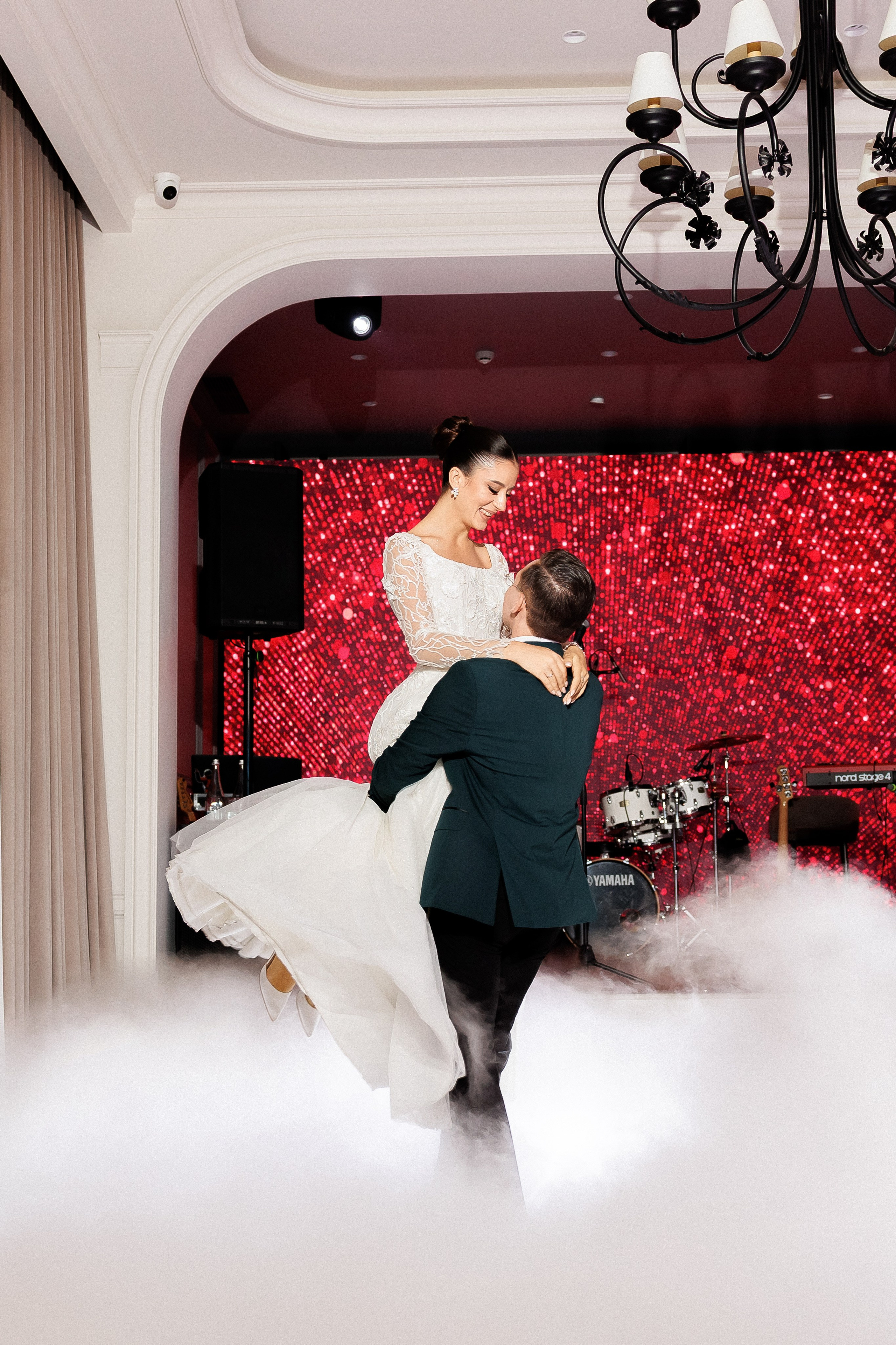 Serghei & Erica — Queen Residence. Servicii Foto și Video 067188353