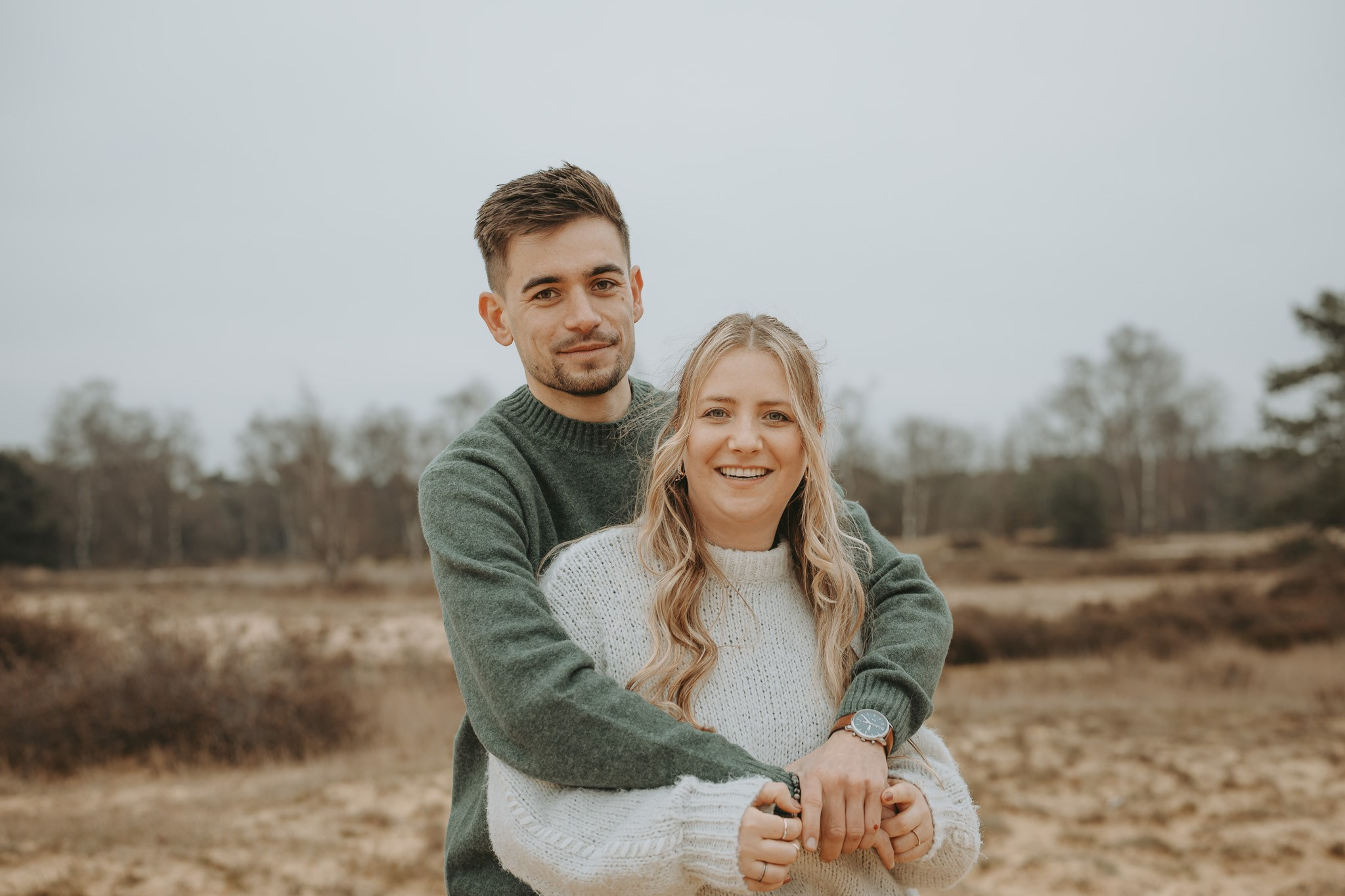 Emotioneel koppelmoment tijdens loveshoot - Kapture Fotografie