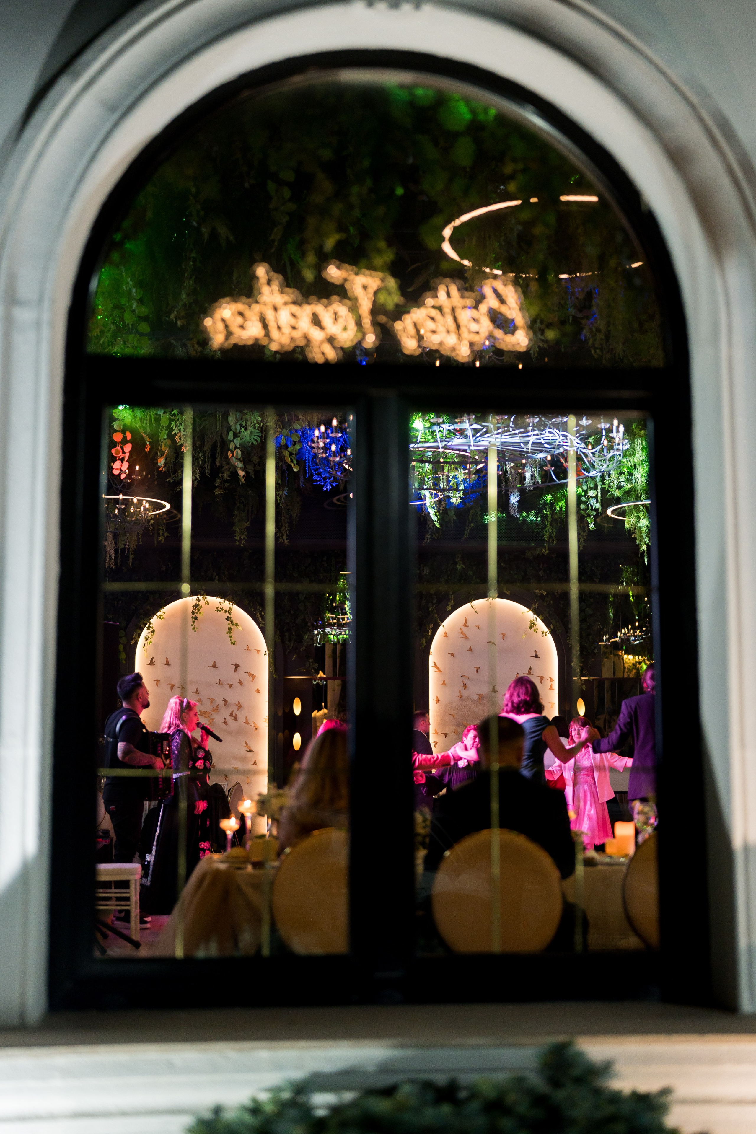 PARTY. Gabriel Florea — Fotograf nuntă București