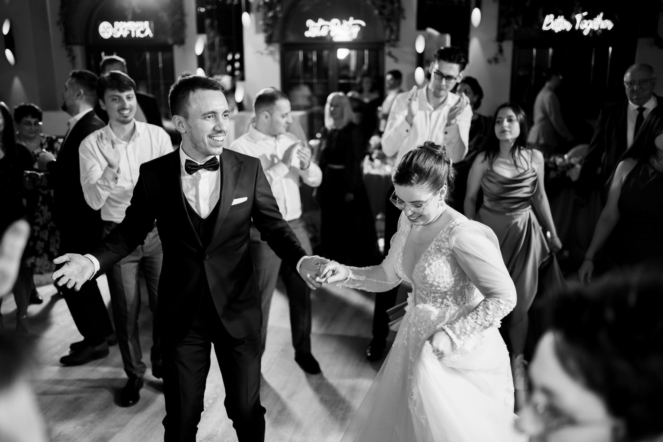 PARTY. Gabriel Florea — Fotograf nuntă București