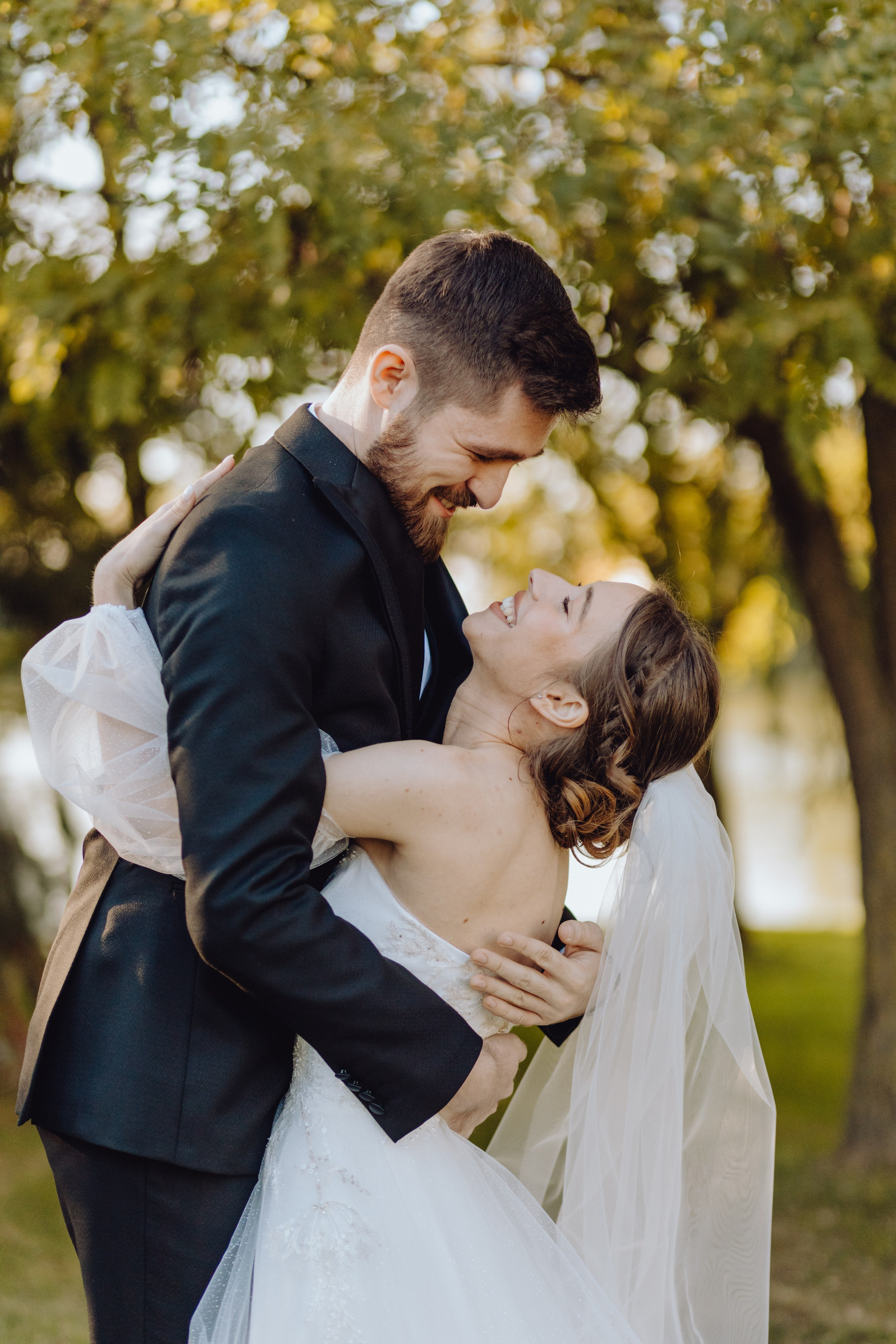 Dănuț & Iulia. Wedding & couple photographer from Romania Rut Vetan