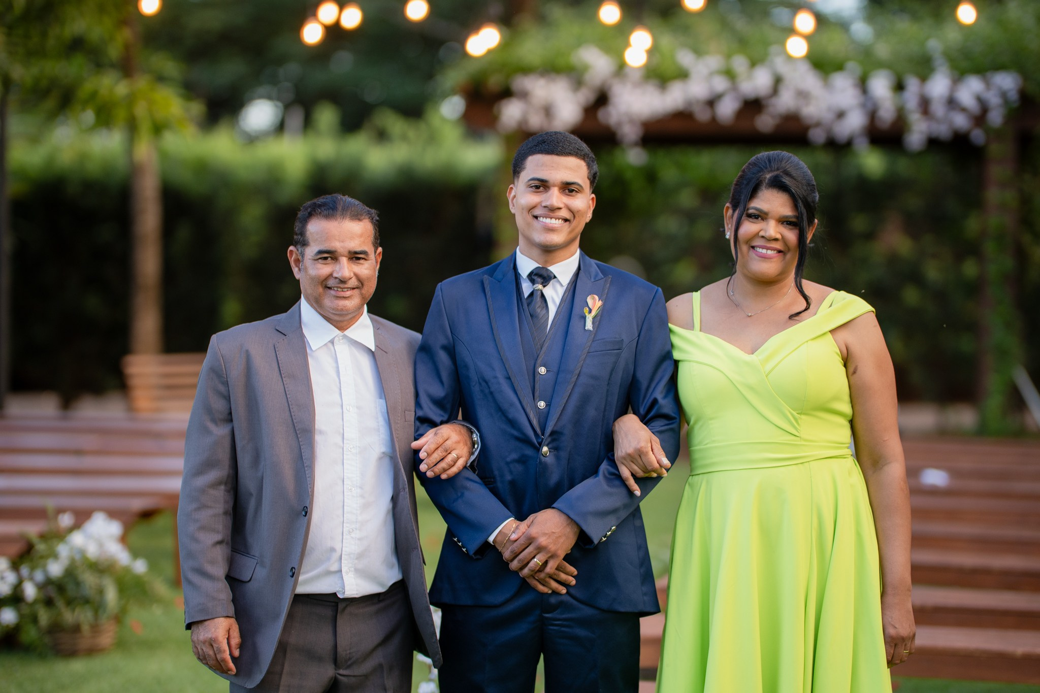 Larissa & Vinicius — Espaço Faveral / Aararaquara. Robson Colaço