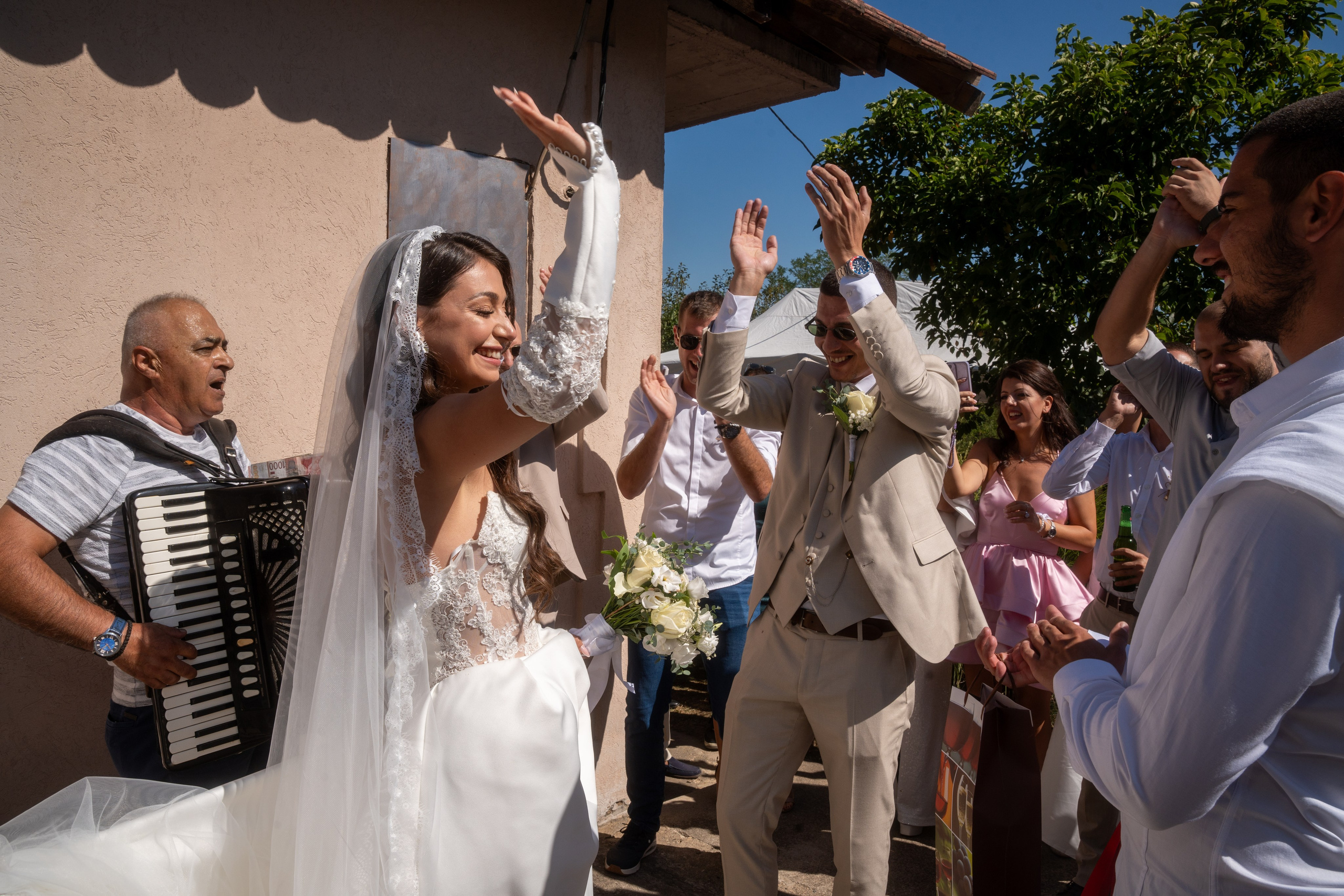 T&M. Fotografisanje i snimanje venčanja Srbija | ST Weddings