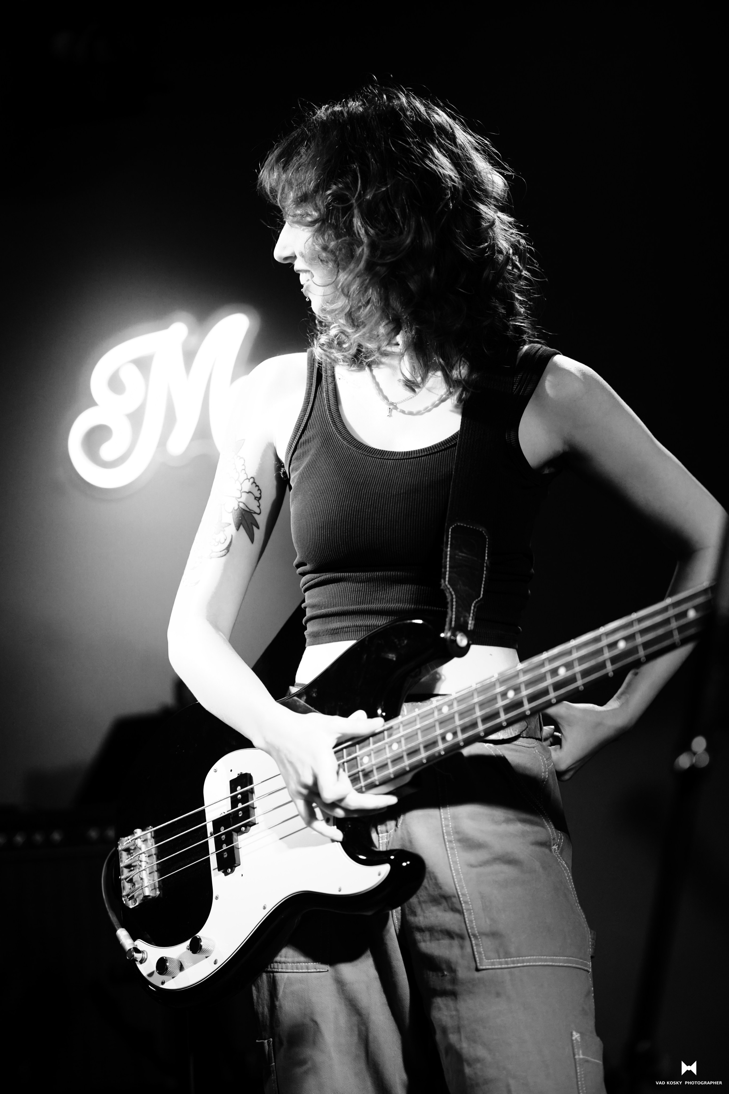Crimson bass — Mary Bar Haifa 28.11.25. Vad Kosky Photographer