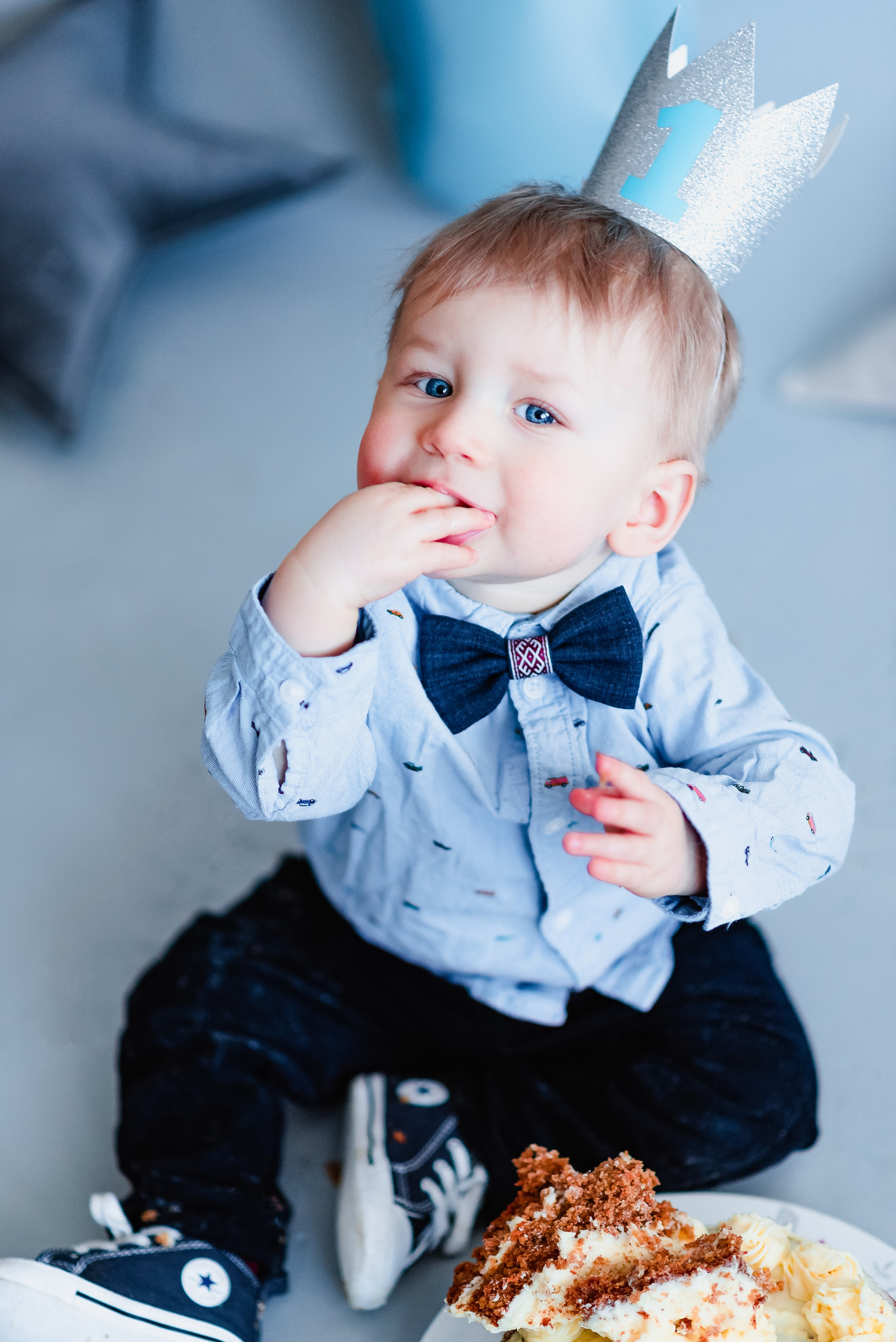 Smash the cake. Family and portrait photographer Natalja Biteniece