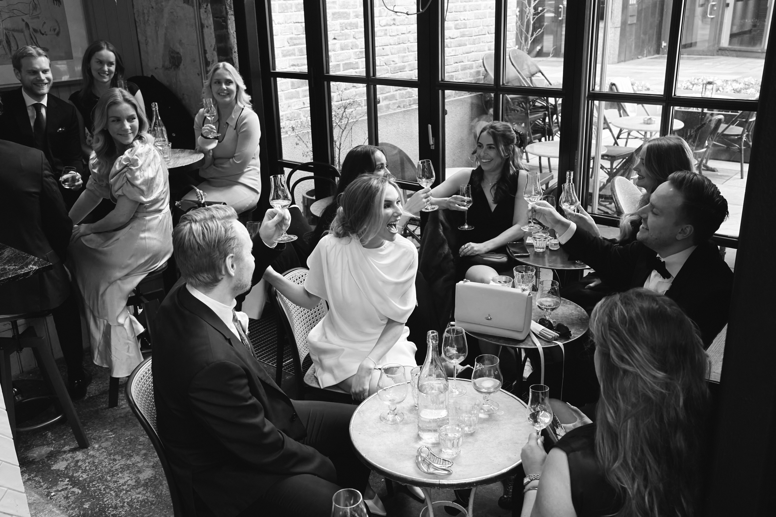 Amy in Oslo. Bryllupsfotograf i Oslo. André Korsak – candid og dokumentarisk fotograf