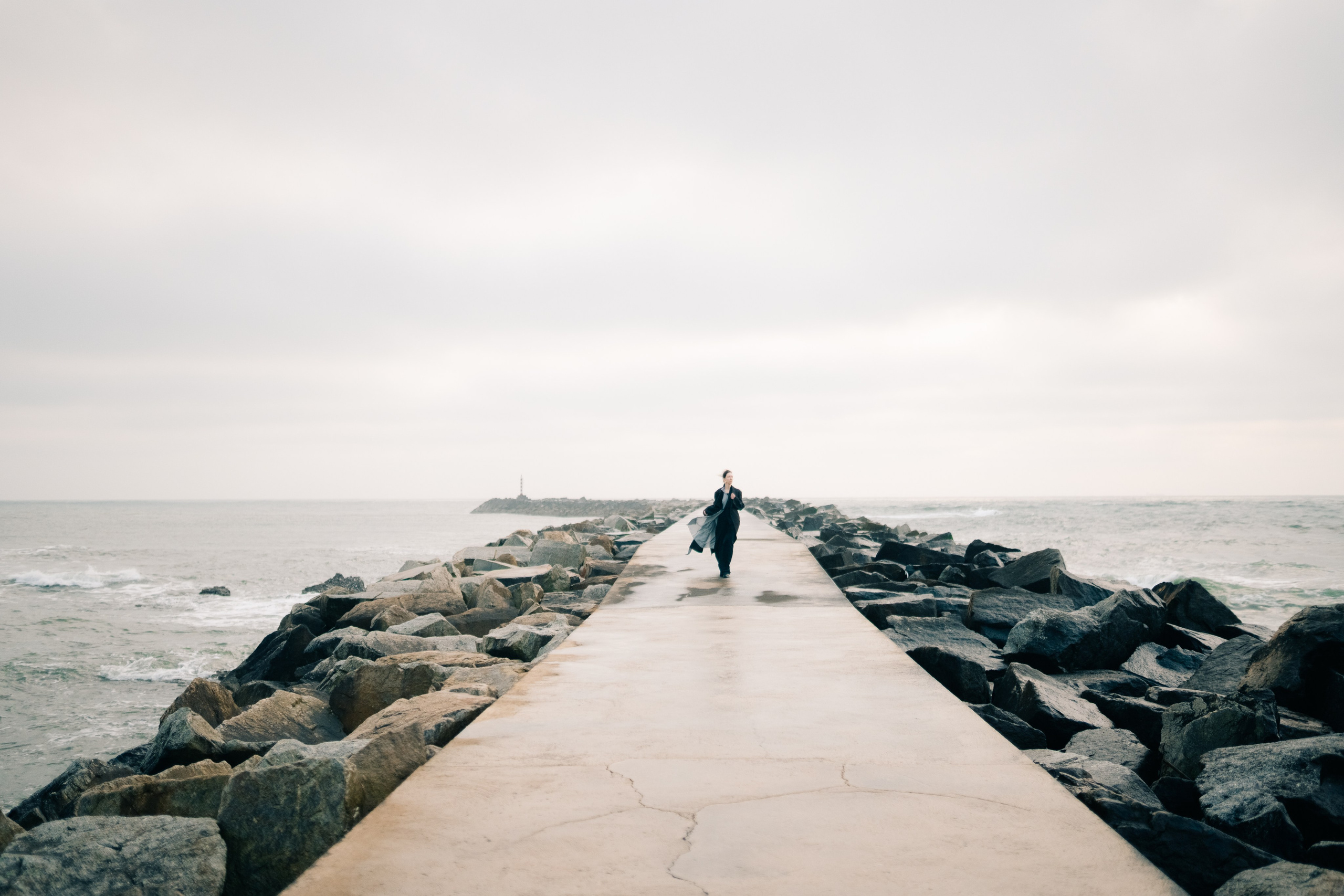 Anna at the sea. Maria Sher. Professional photographer from Porto, Portugal