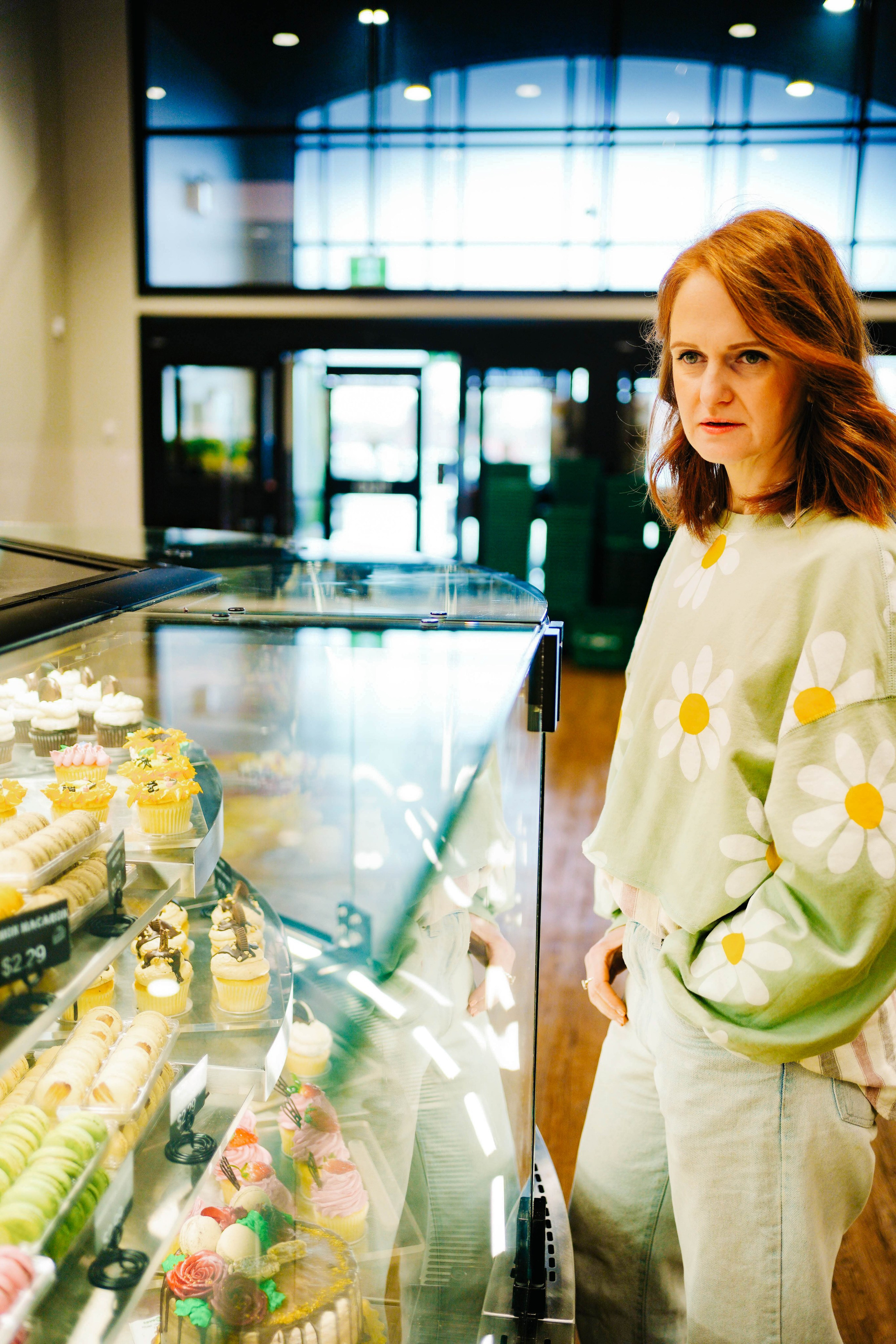 For your social media (expert, influencer). Main