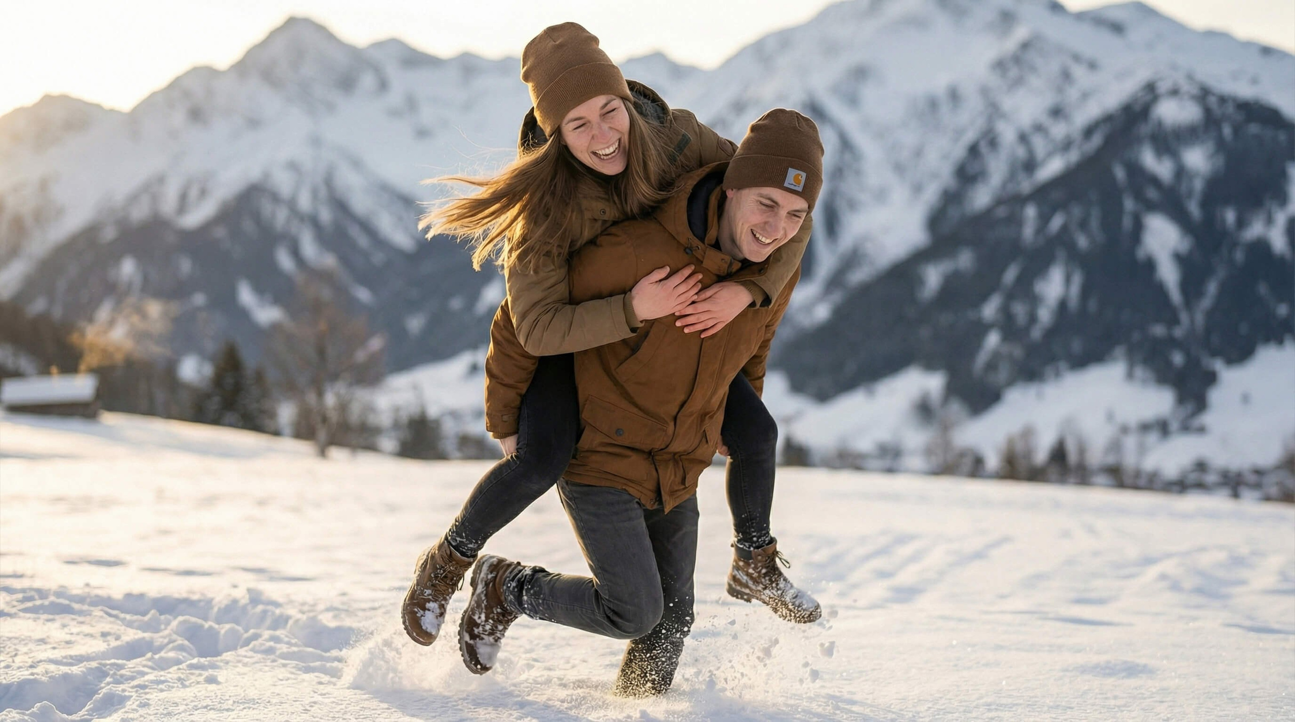 Love Story in the Tyrol, Alps, Austria — Couple Photoshoot. 808Media – Professionelle Foto- und Videografie für Restaurants, Hotels, Events und Hochzeiten in Innsbruck und Tirol