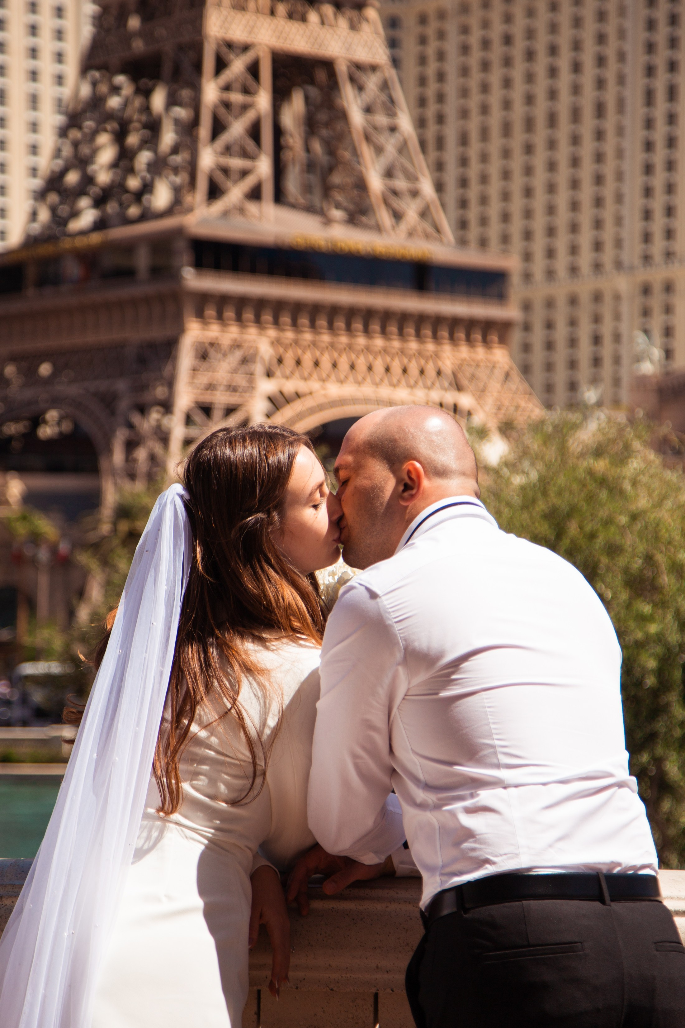 D&R. Wedding & elopement photographer Viktoriya Kravtsov. Las Vegas