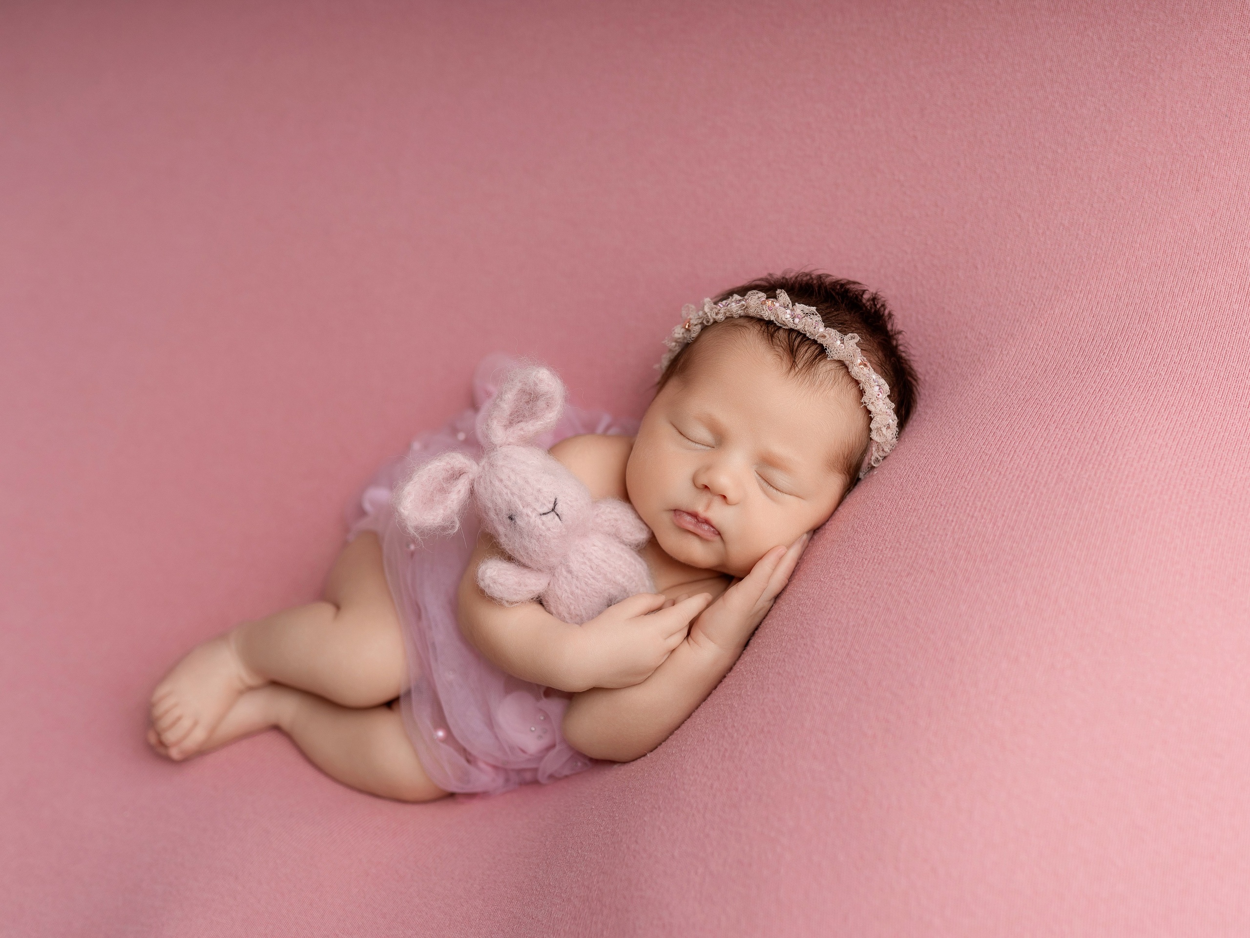 Esu Aleksandra naujagimių ir kudikių fotografė iš Vilniaus