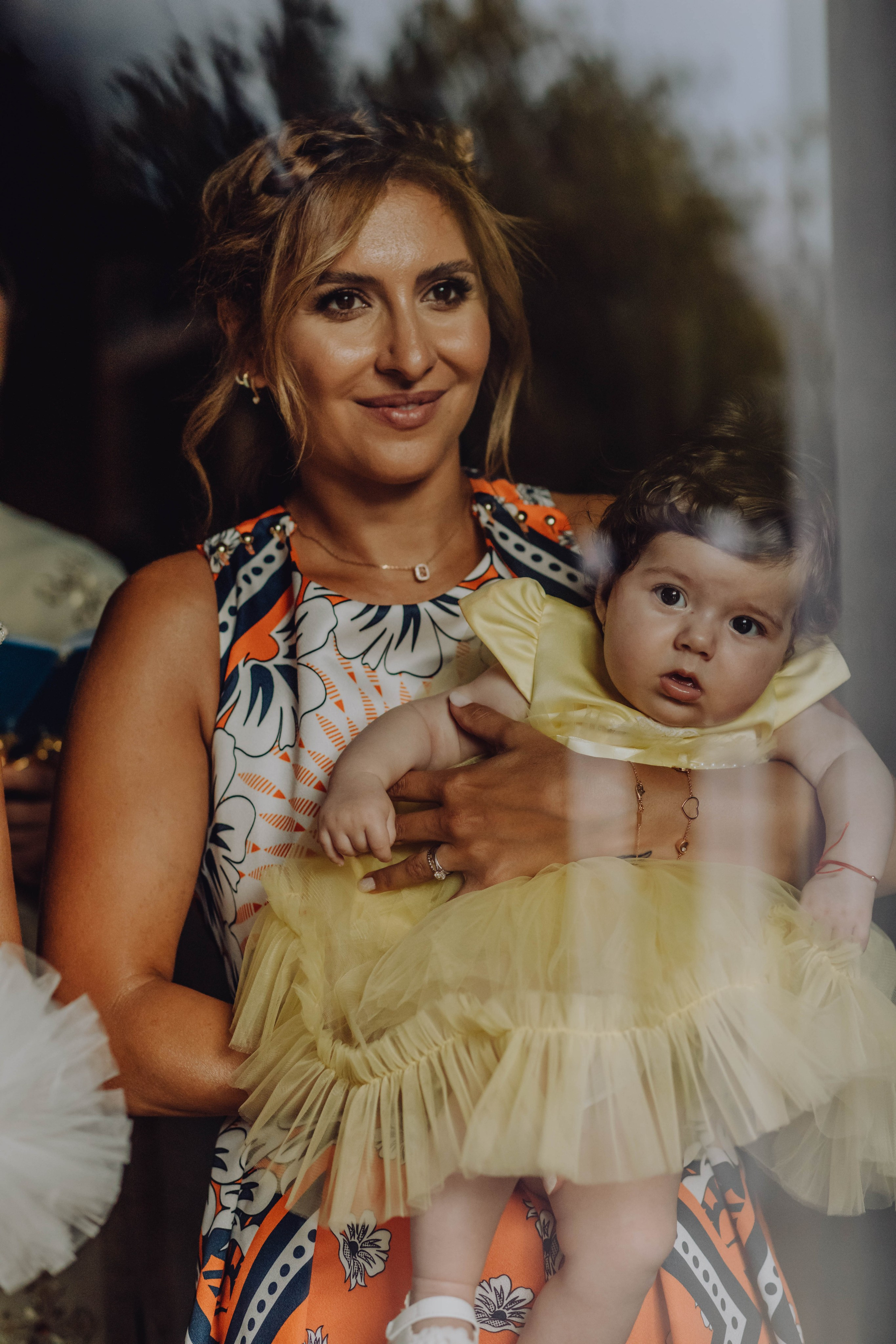 Zaira. Wedding & couple photographer from Romania Rut Vetan